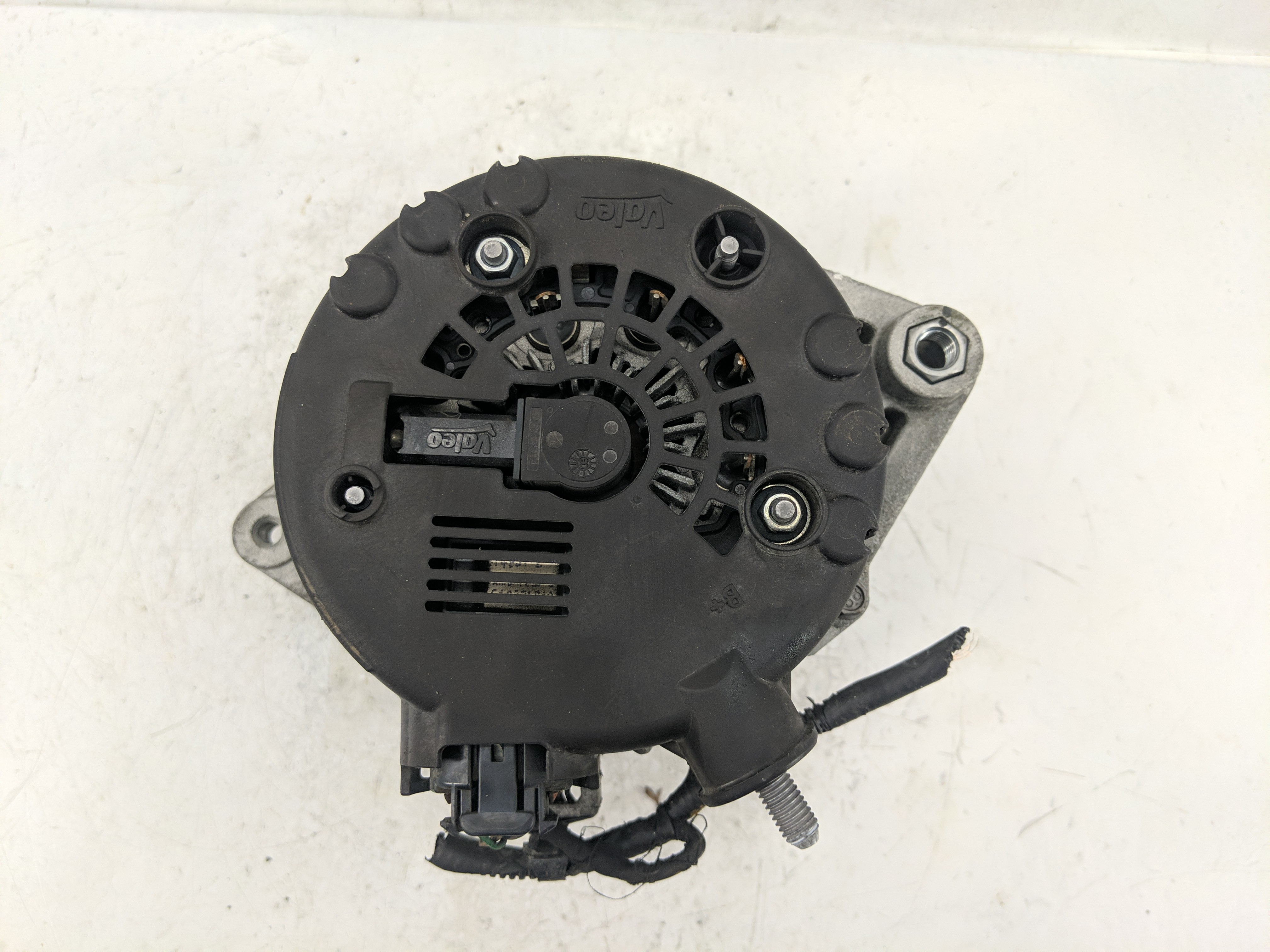 Picture of 2017-2019 Kia Soul Alternator Generator Charging Assembly Engine Oem 1223604