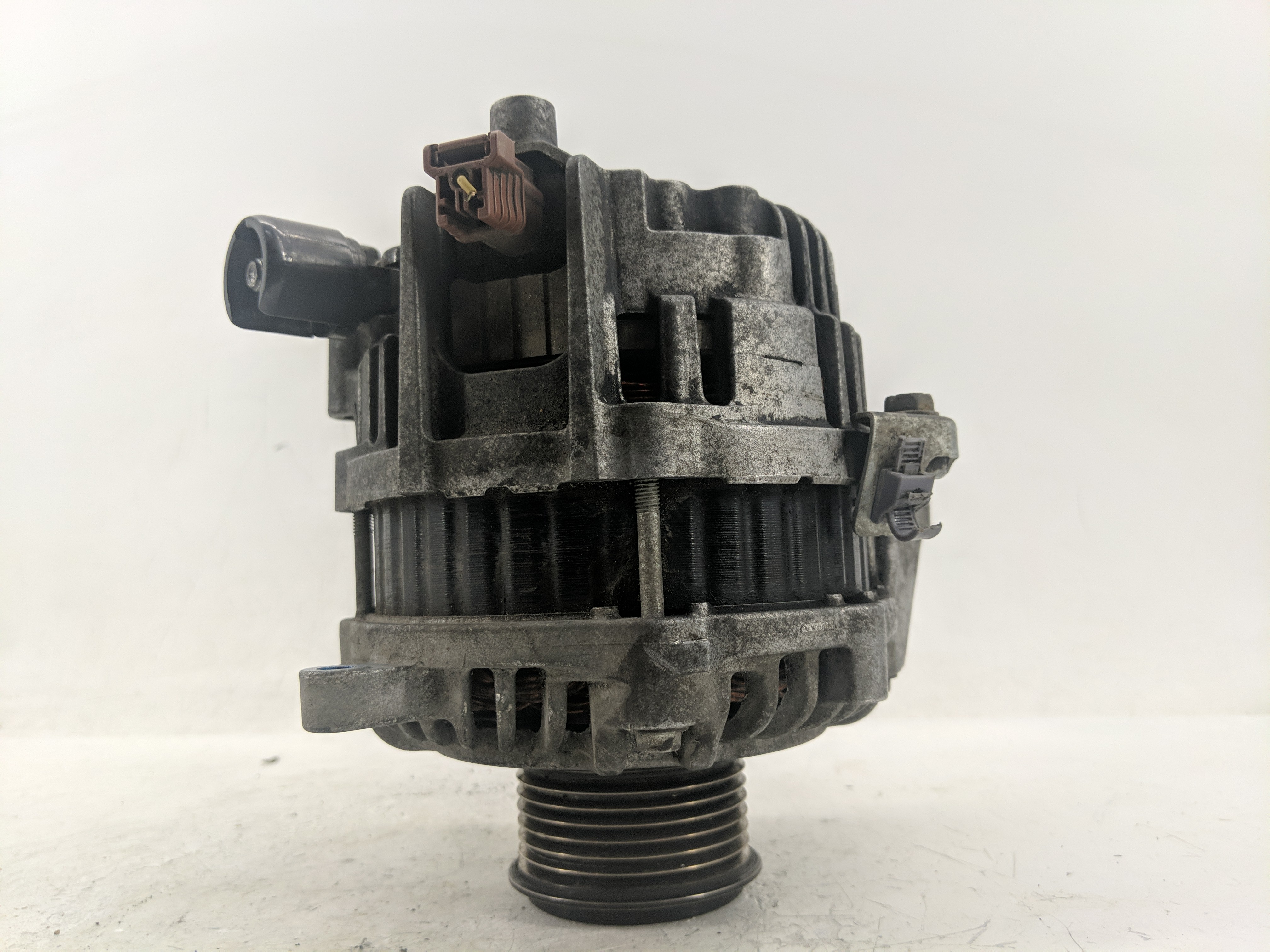 Picture of 2013-2017 Honda Accord Alternator Generator Charging Assembly Engine Oem 1223607