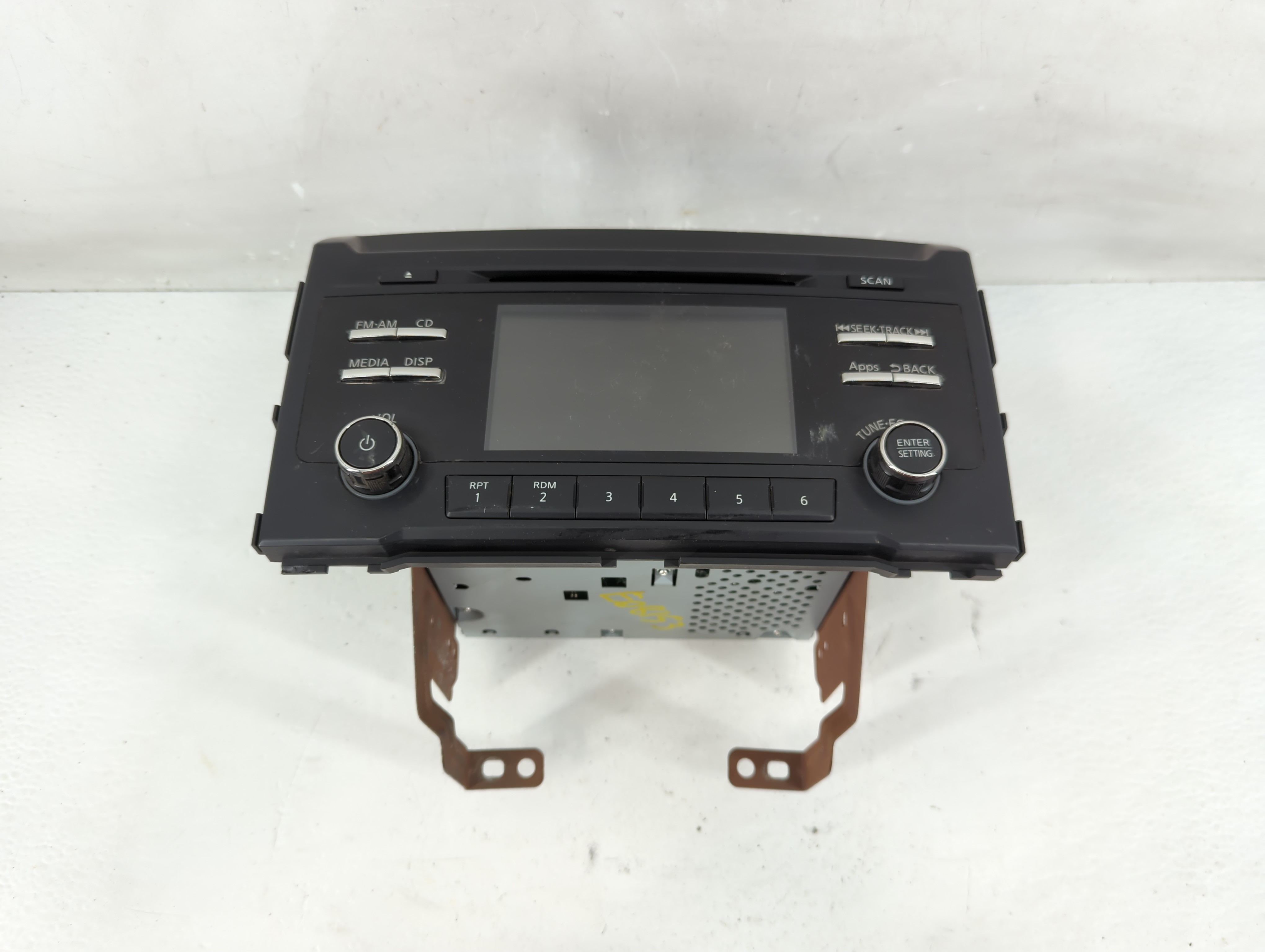 2017-2017 Nissan Titan Am Fm Cd Player Radio Receiver 1223634 - Oemusedautoparts1.com