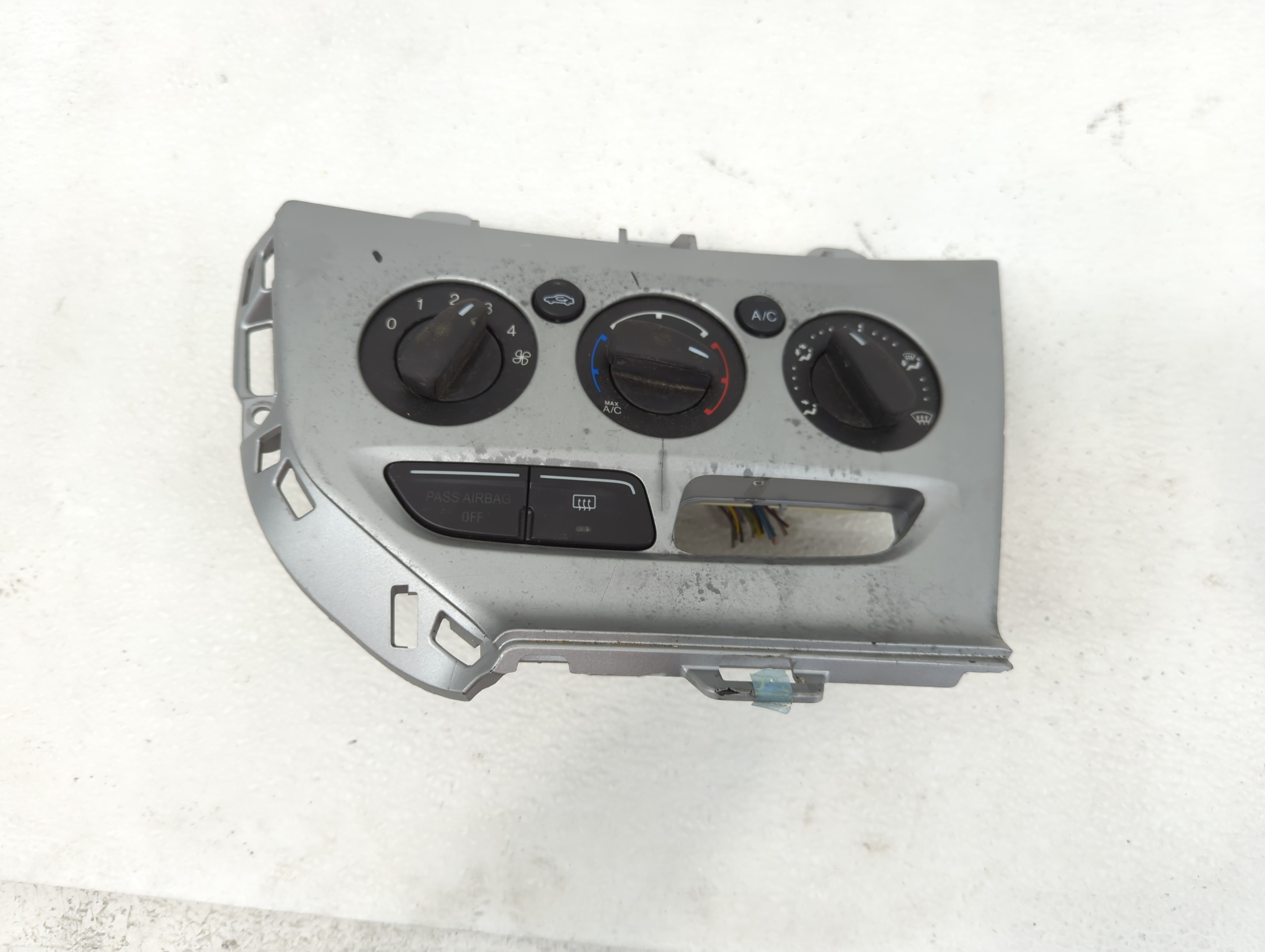 2013-2014 Ford Focus Ac Heater Roof Climate Control E1062773 1223663 - Oemusedautoparts1.com