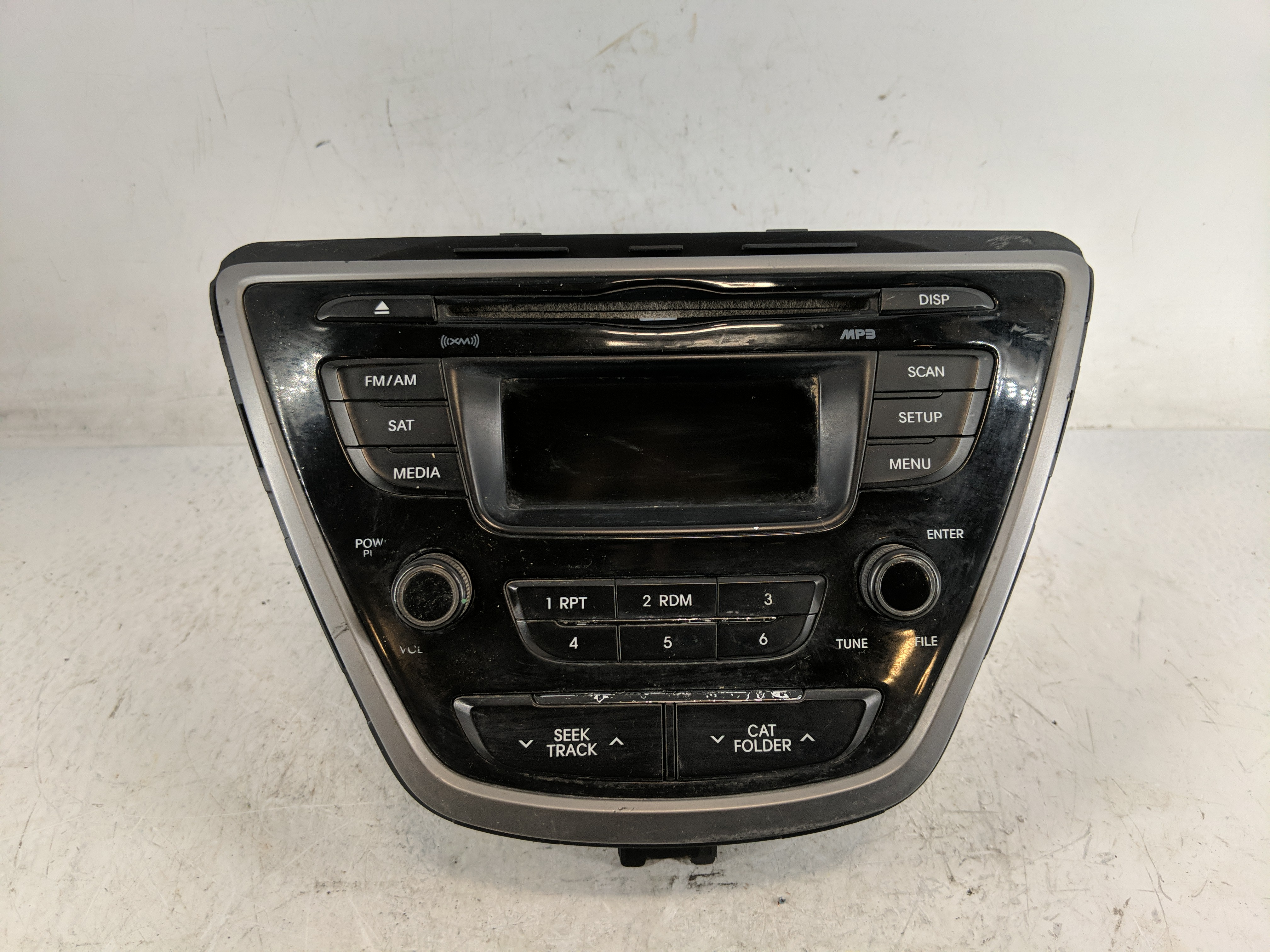 2014-2016 Hyundai Elantra Am Fm Cd Player Radio Receiver 1223699 - Oemusedautoparts1.com