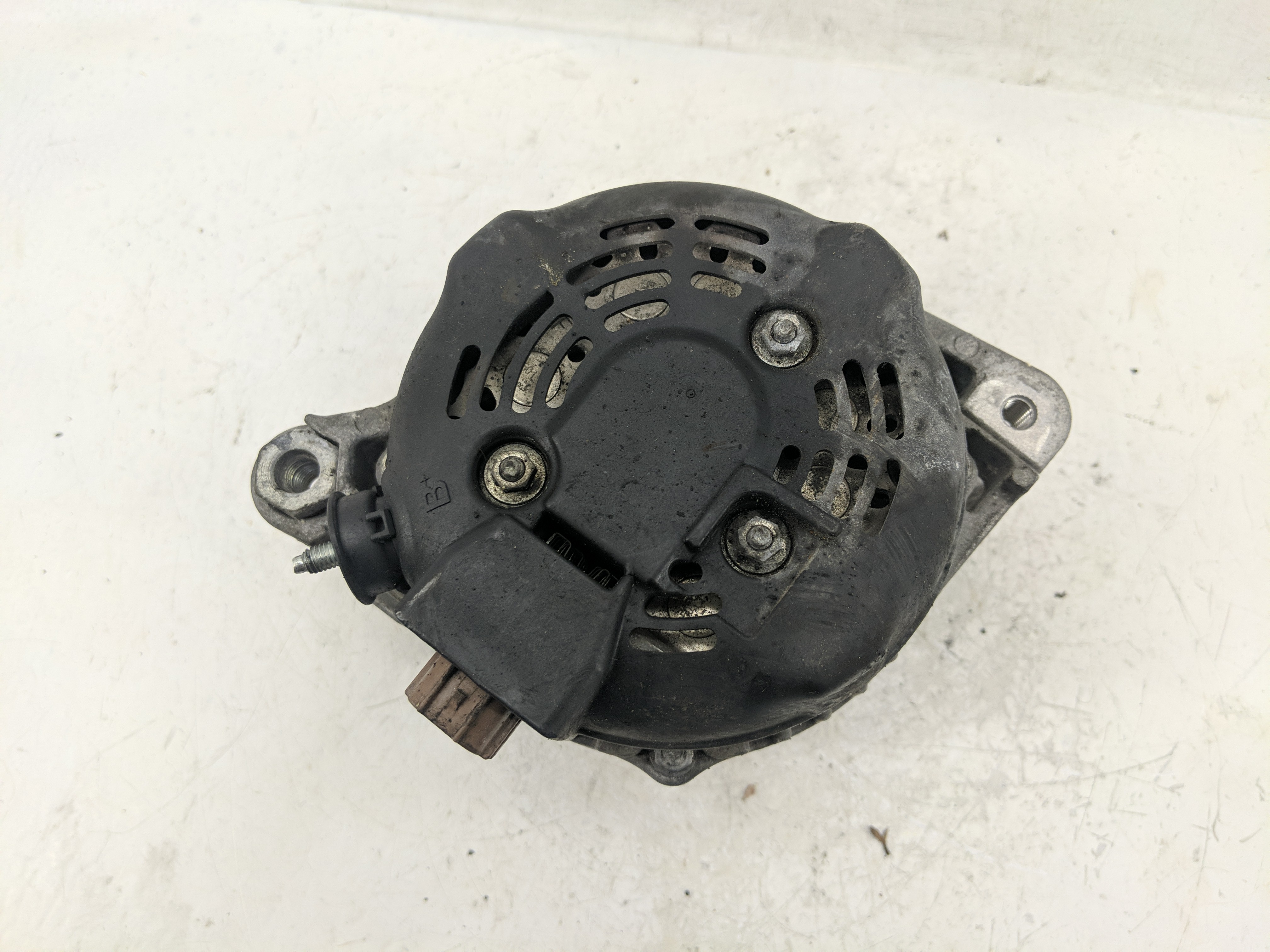 Picture of 2010-2018 Lexus Es350 Alternator Generator Charging Assembly Engine Oem 1223721