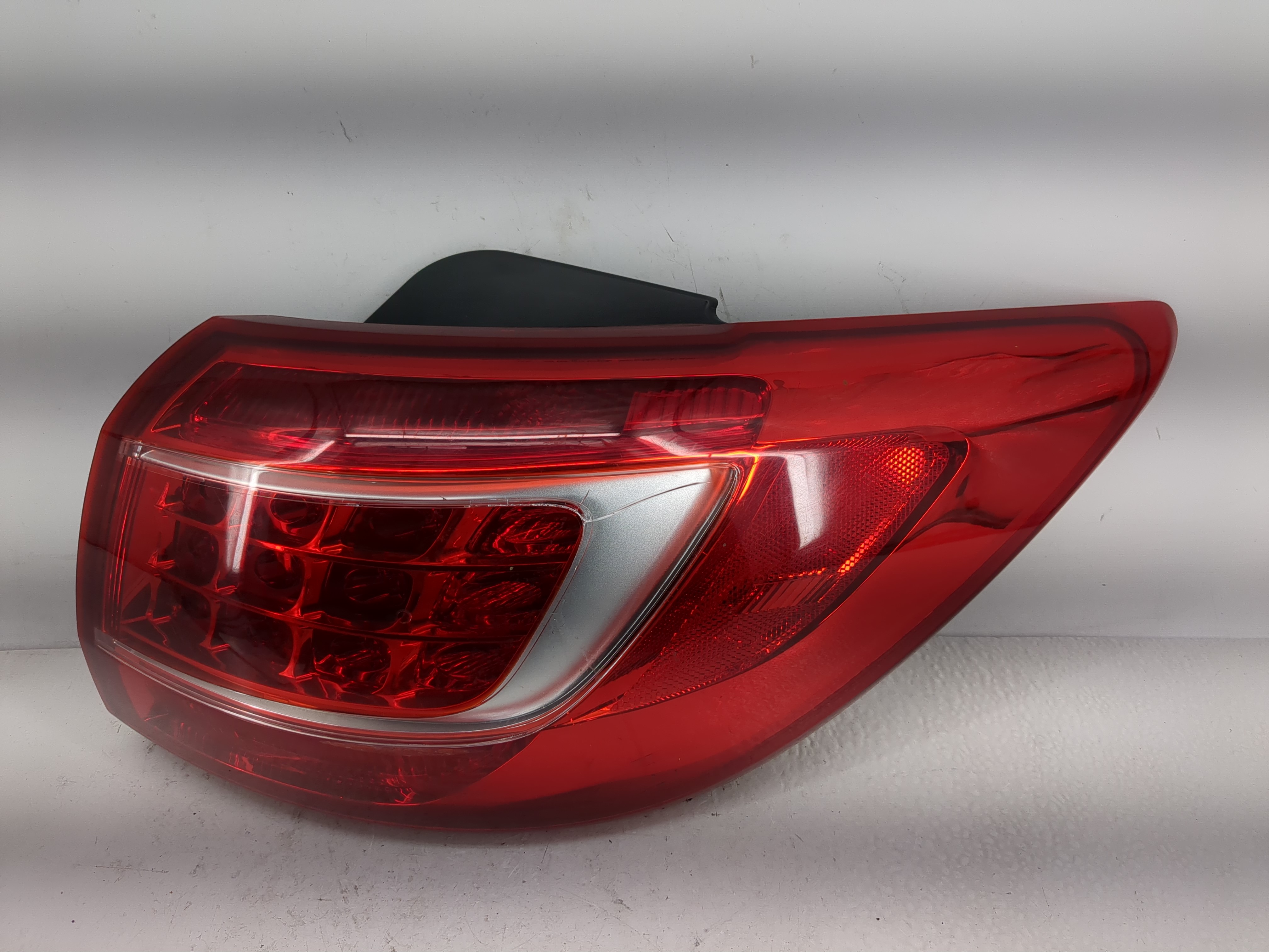 2011-2013 Kia Sportage Passenger Right Side Tail Light Taillight Oem 1223722 - Oemusedautoparts1.com