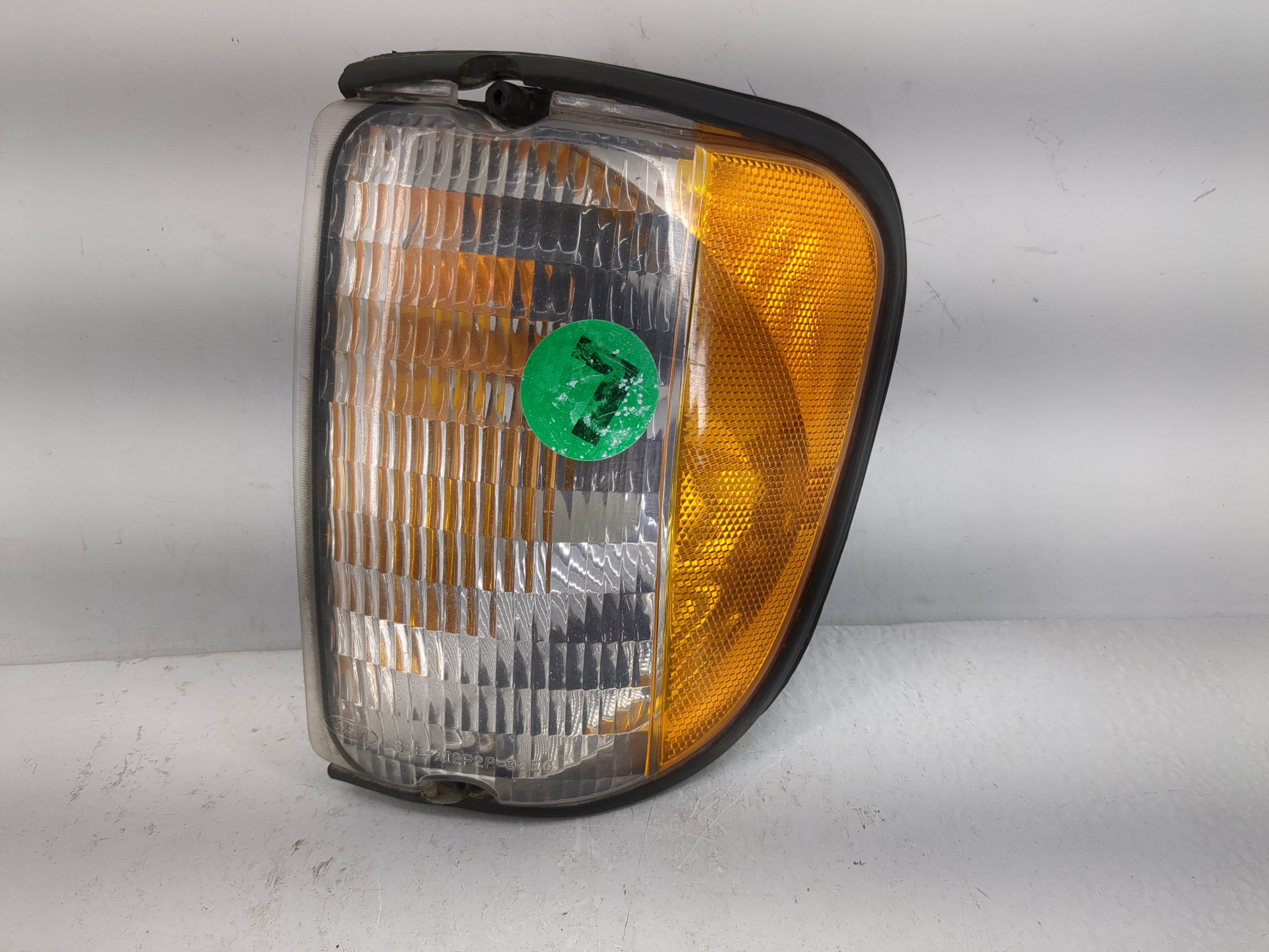 2002-2003 Ford E-150 Driver Left Oem Front Light Lamp 1223735 - Oemusedautoparts1.com