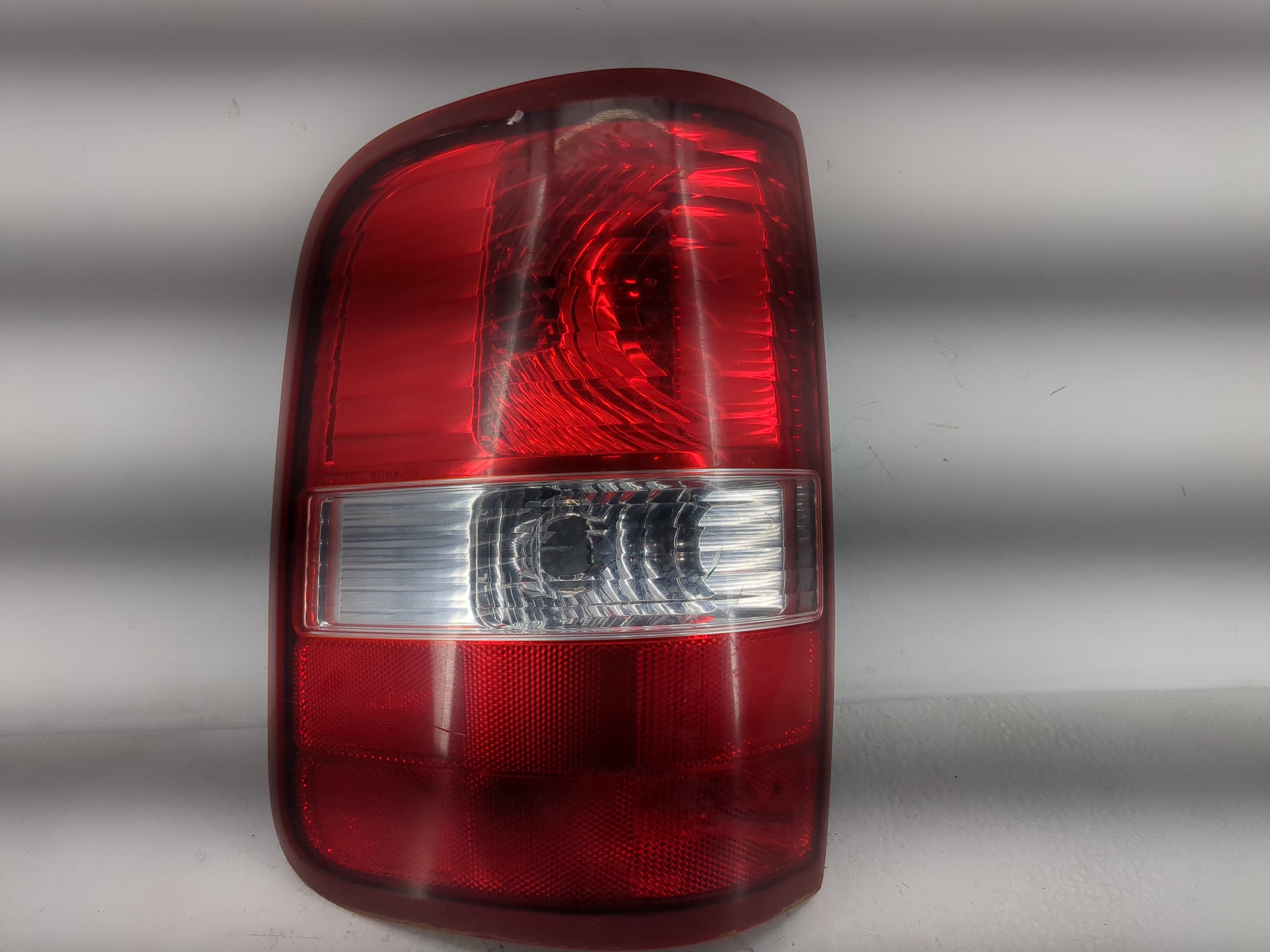 Picture of Ford Ranger Passenger Right Side Tail Light Taillight Oem 1223775