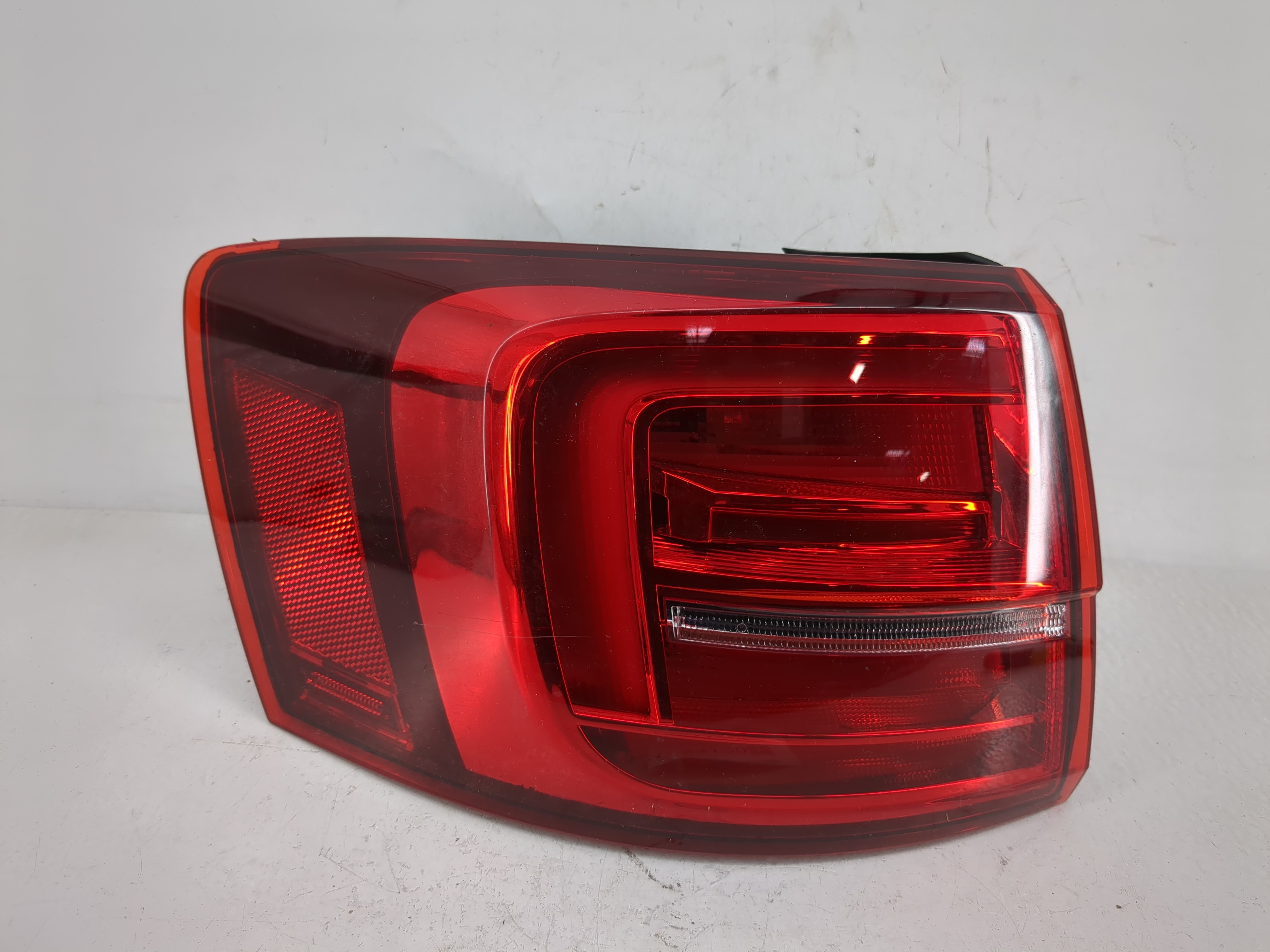 2017-2018 Volkswagen Jetta Driver Left Side Tail Light Taillight Oem 1224120 - Oemusedautoparts1.com