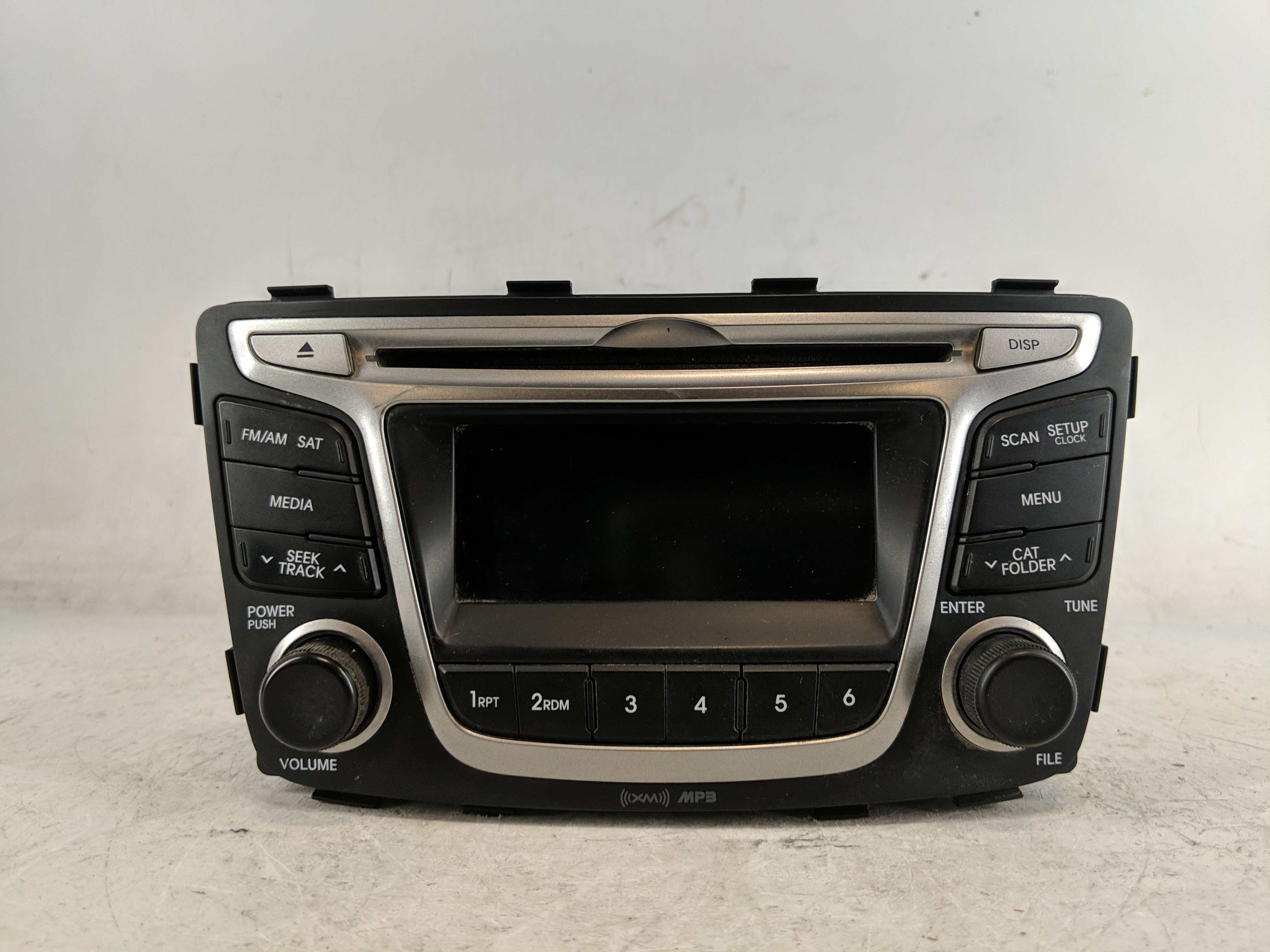 2015-2017 Hyundai Accent Am Fm Cd Player Radio Receiver 1224128 - Oemusedautoparts1.com