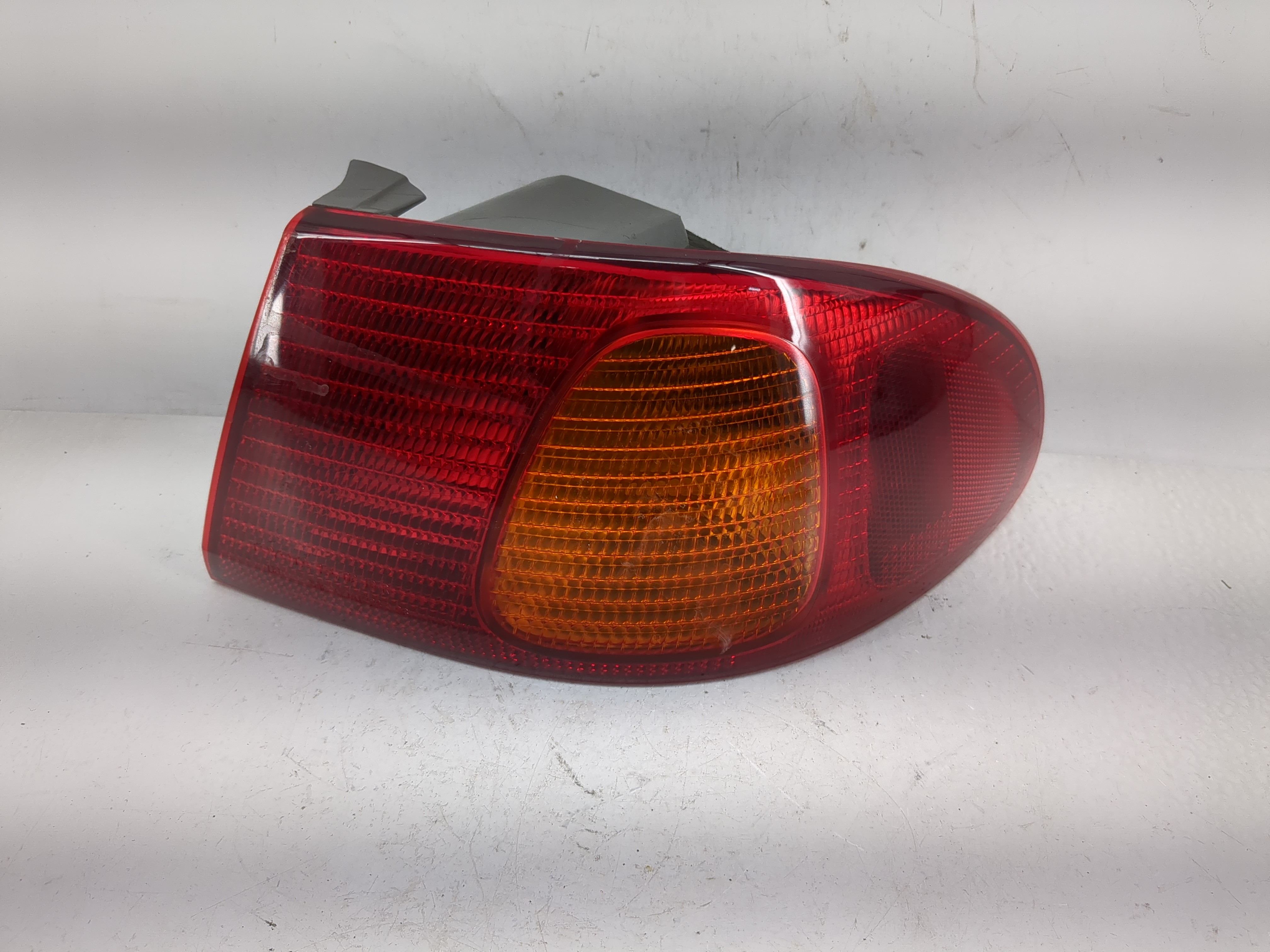 1998-2002 Toyota Corolla Passenger Right Side Tail Light Taillight Oem 1224202 - Oemusedautoparts1.com
