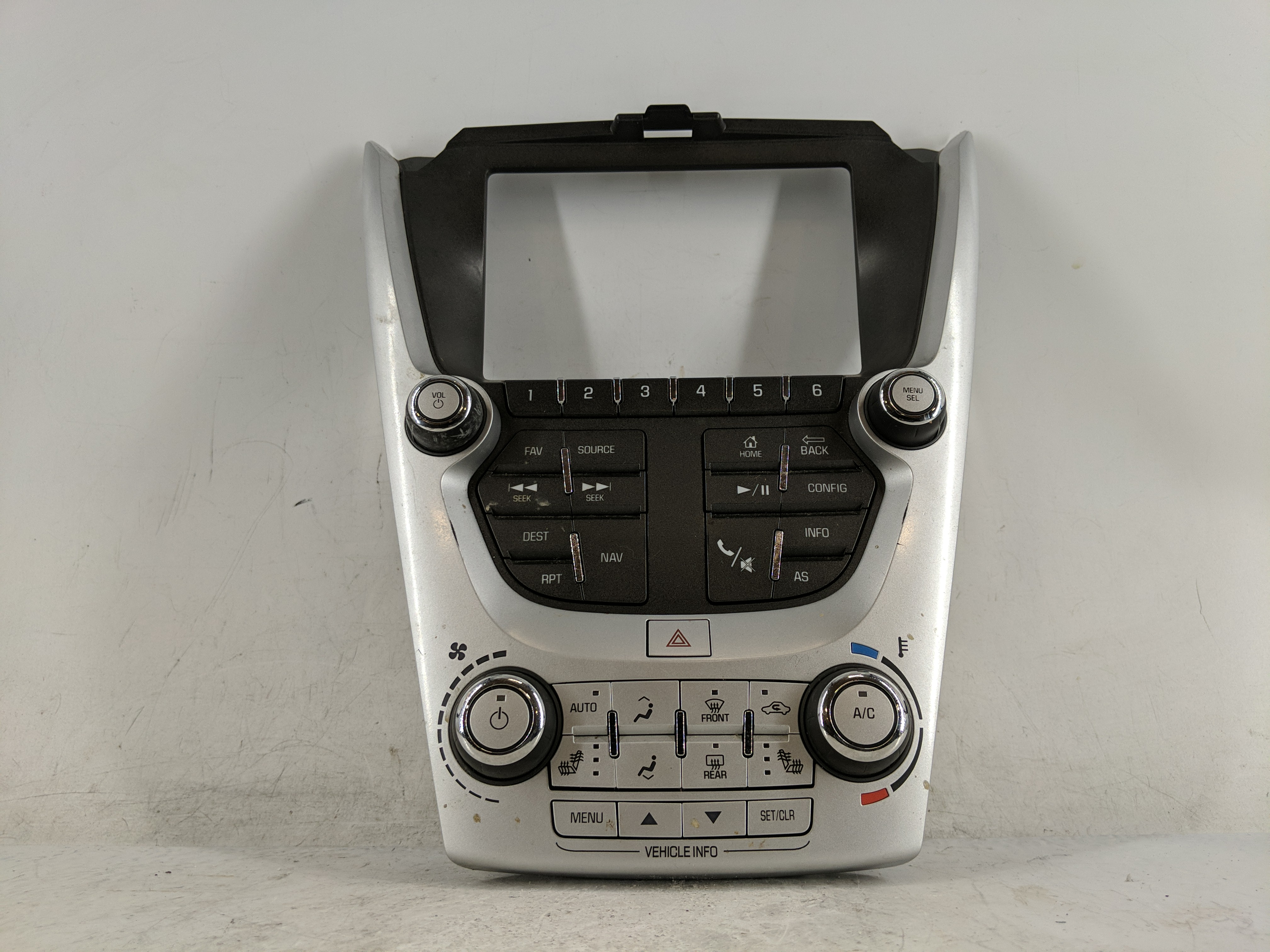 2016-2017 Gmc Terrain Radio Control Panel 1224215 - Oemusedautoparts1.com