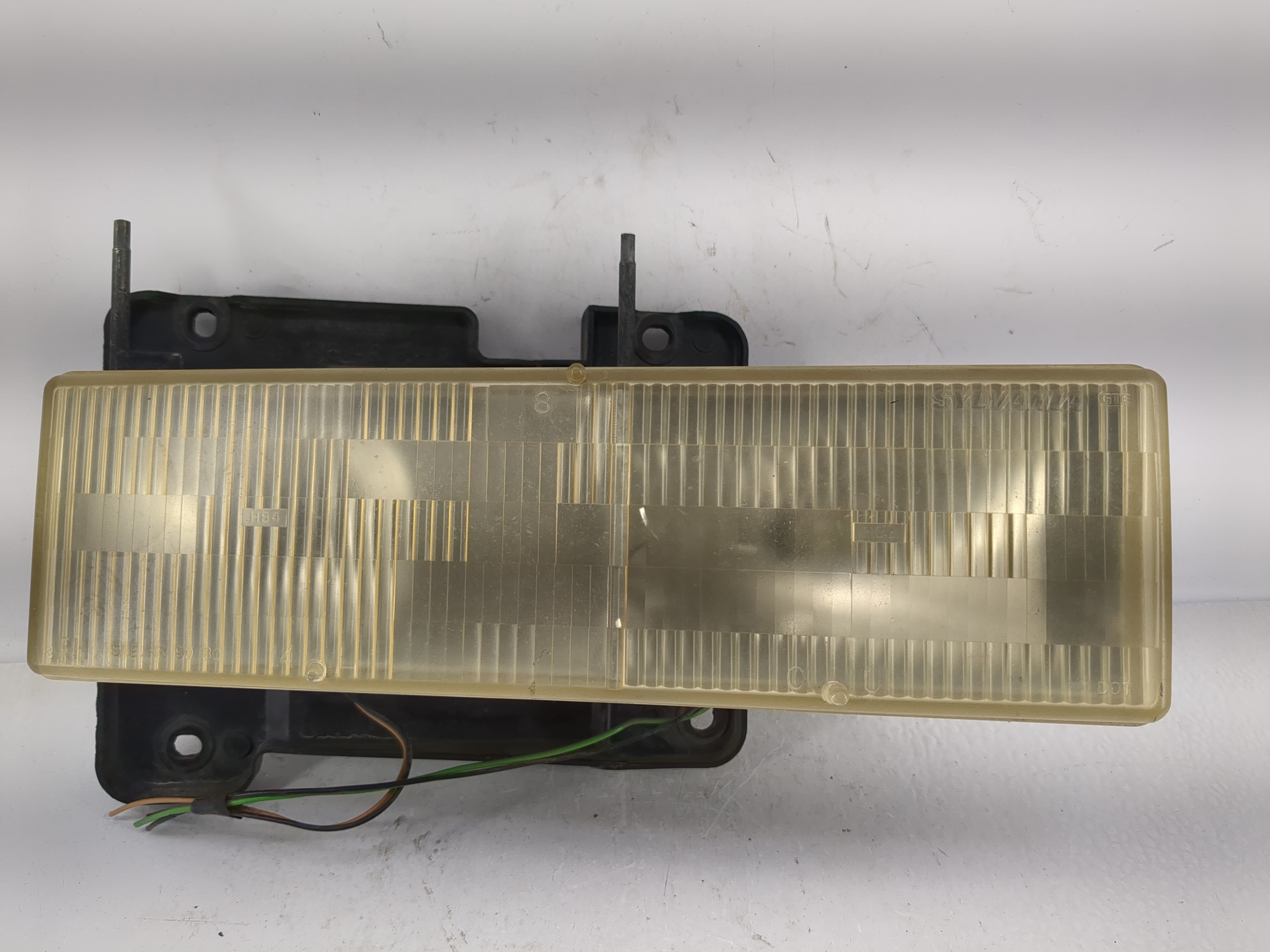 Chevrolet K2500 Passenger Right Oem Head Light Headlight Lamp 1224222 - Oemusedautoparts1.com