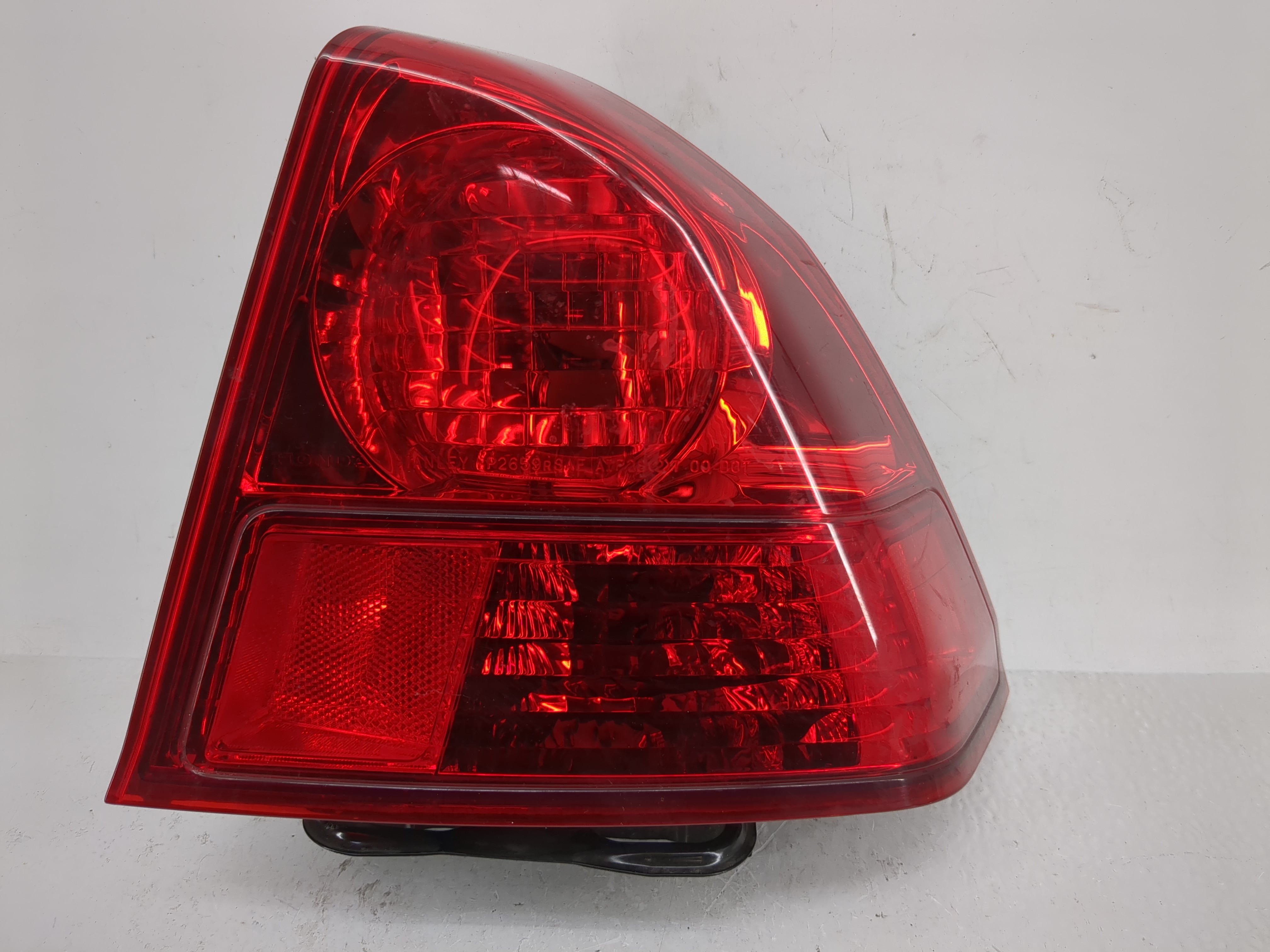 2003-2005 Honda Civic Passenger Right Side Tail Light Taillight Oem 1224256 - Oemusedautoparts1.com