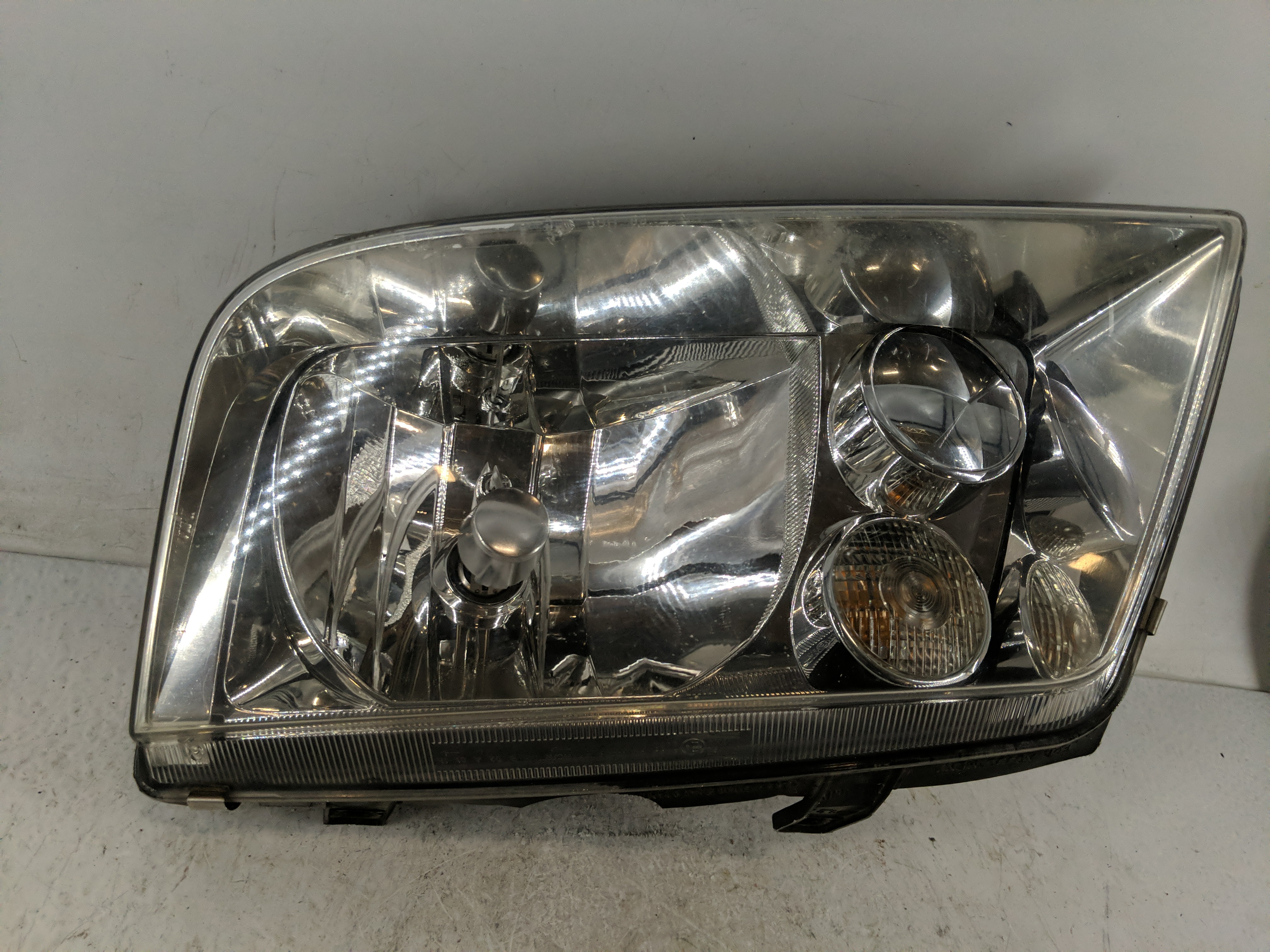 1999-2002 Volkswagen Jetta Driver Left Oem Head Light Headlight Lamp 1224260 - Oemusedautoparts1.com