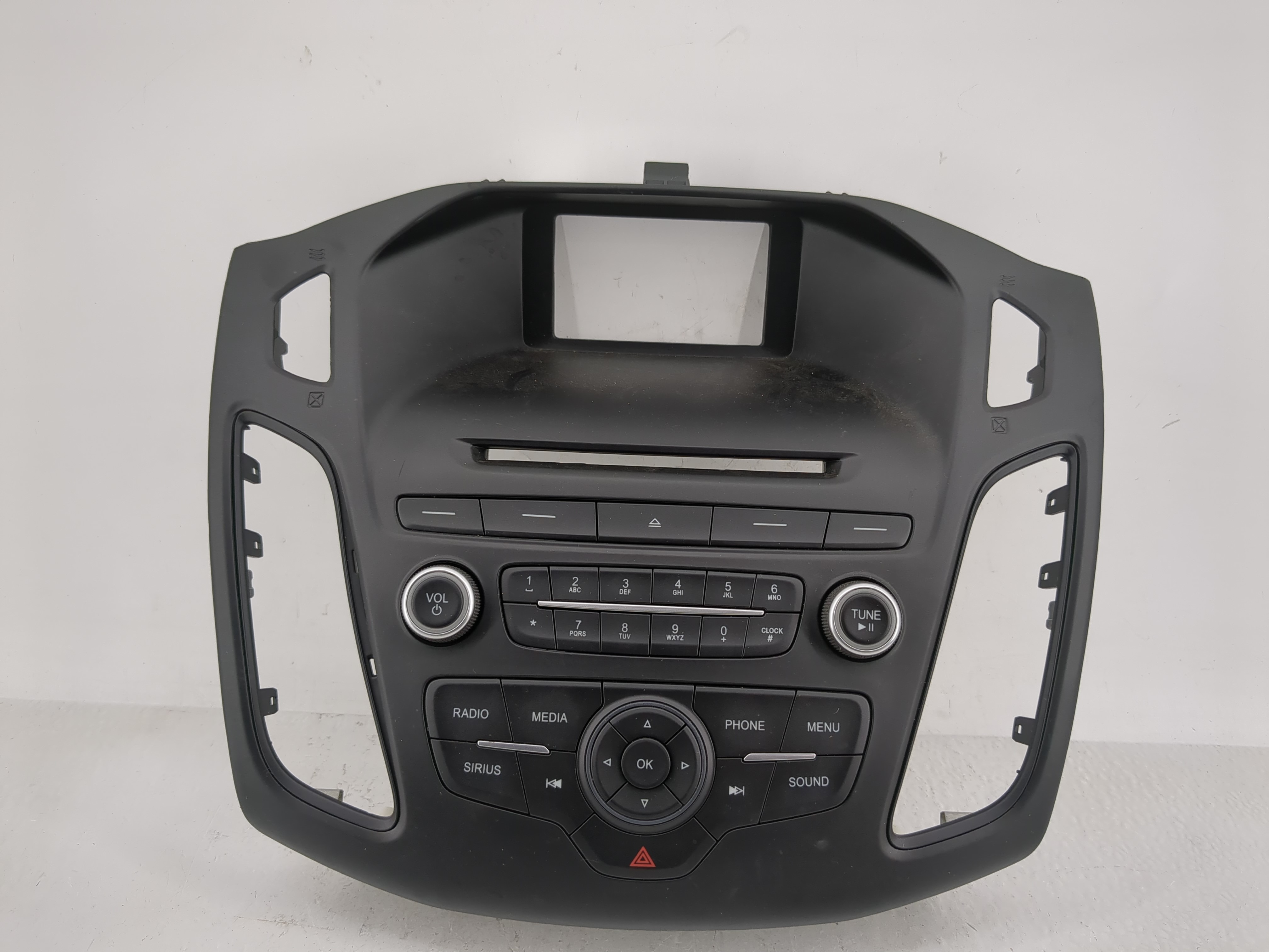 2015-2018 Ford Focus Am Fm Cd Player Radio Receiver 1224263 - Oemusedautoparts1.com