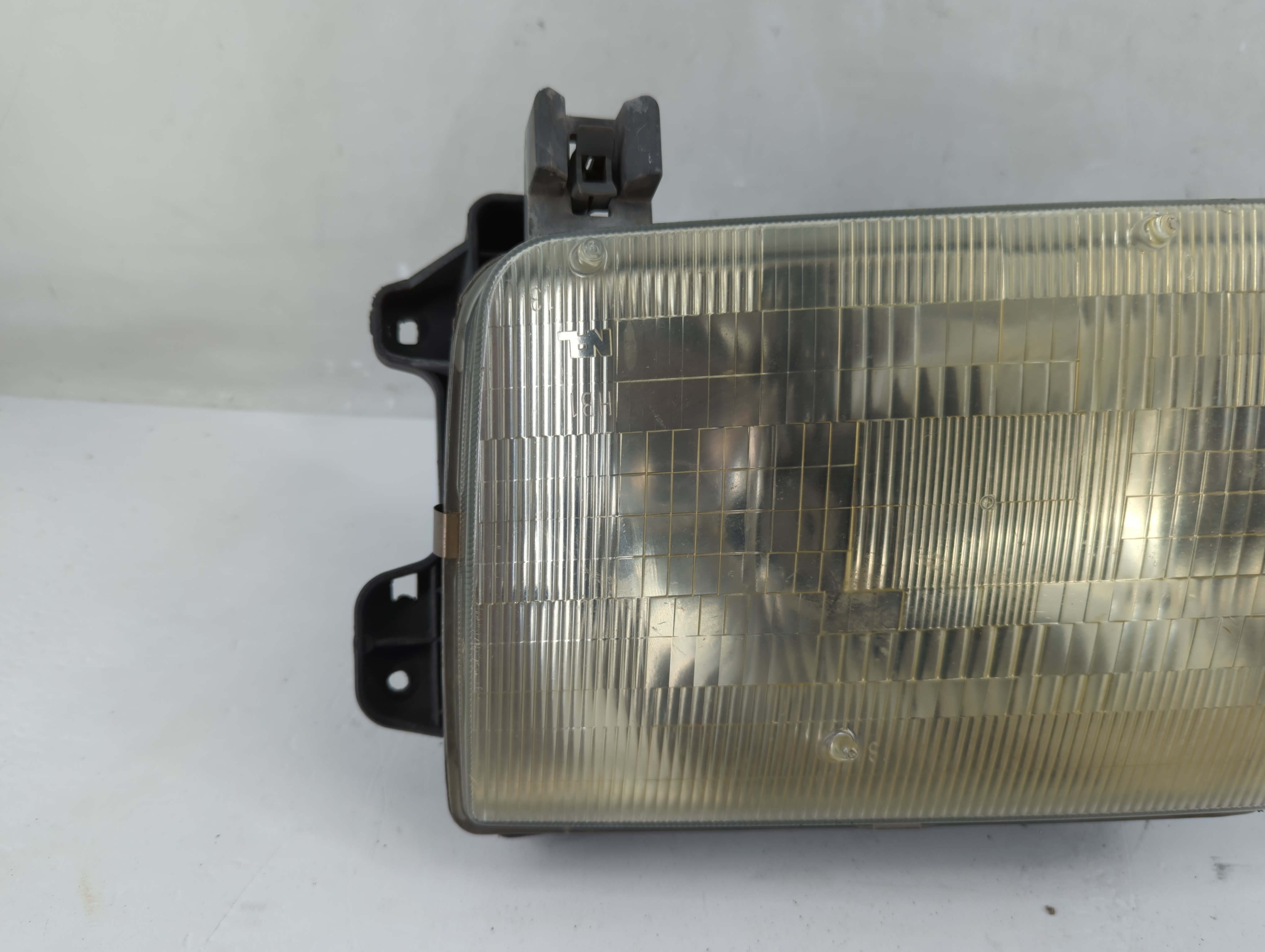 2005-2011 Toyota Tacoma Passenger Right Oem Front Light Lamp 1224290 - Oemusedautoparts1.com