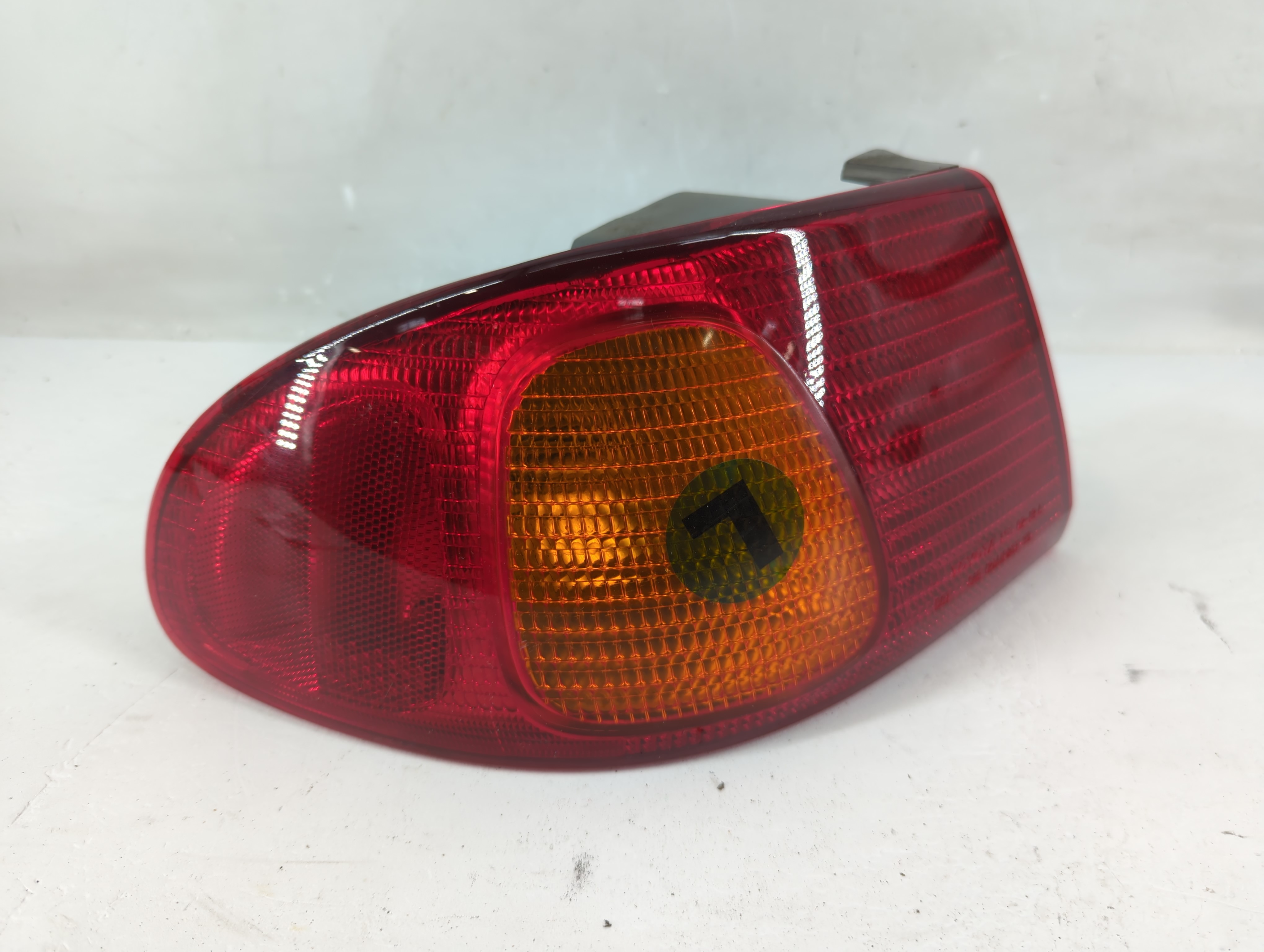 1998-2002 Toyota Corolla Driver Left Side Tail Light Taillight Oem 1224331 - Oemusedautoparts1.com