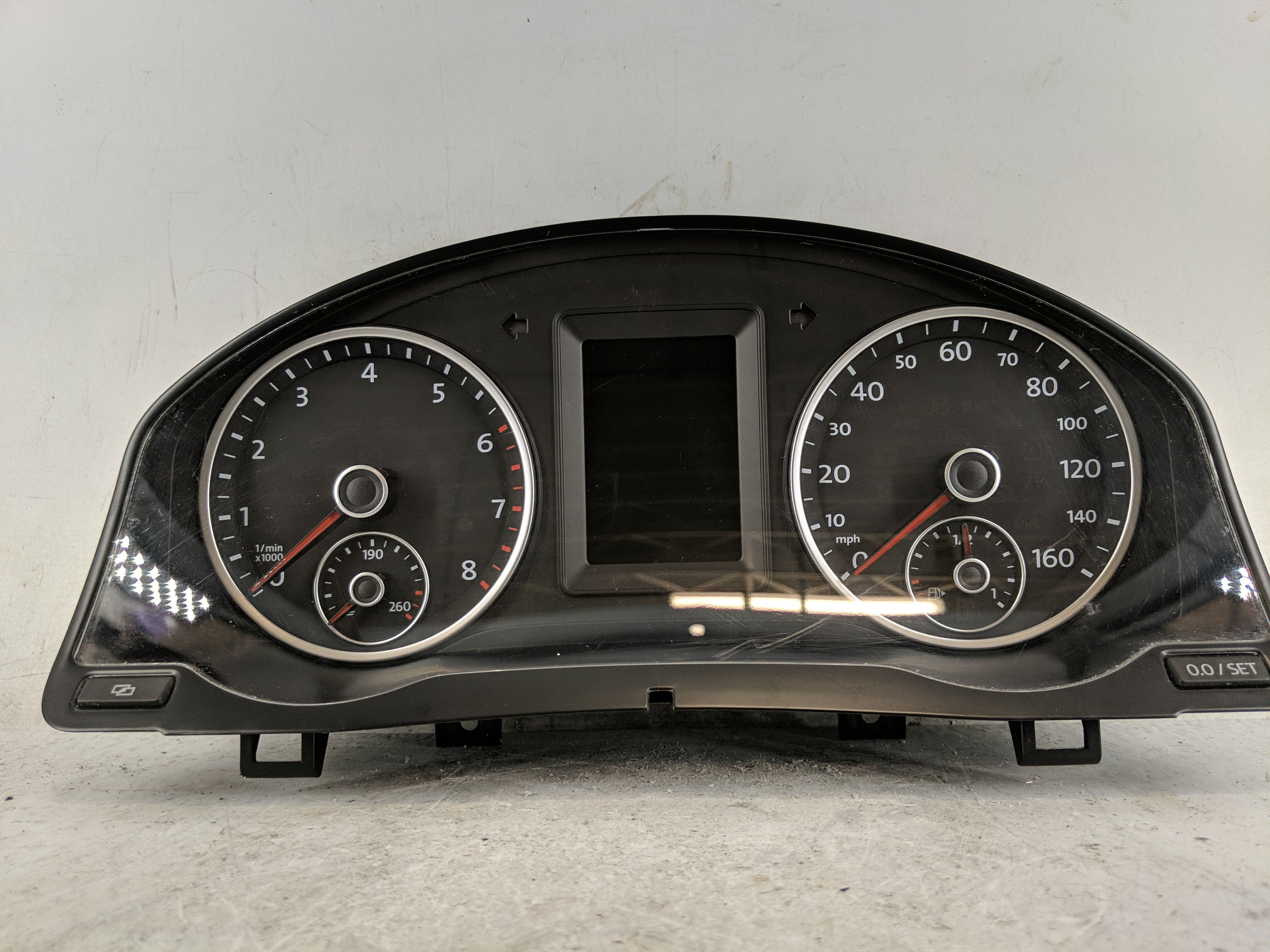2011-2011 Volkswagen Tiguan Speedometer Instrument Cluster Gauges 1224369 - Oemusedautoparts1.com