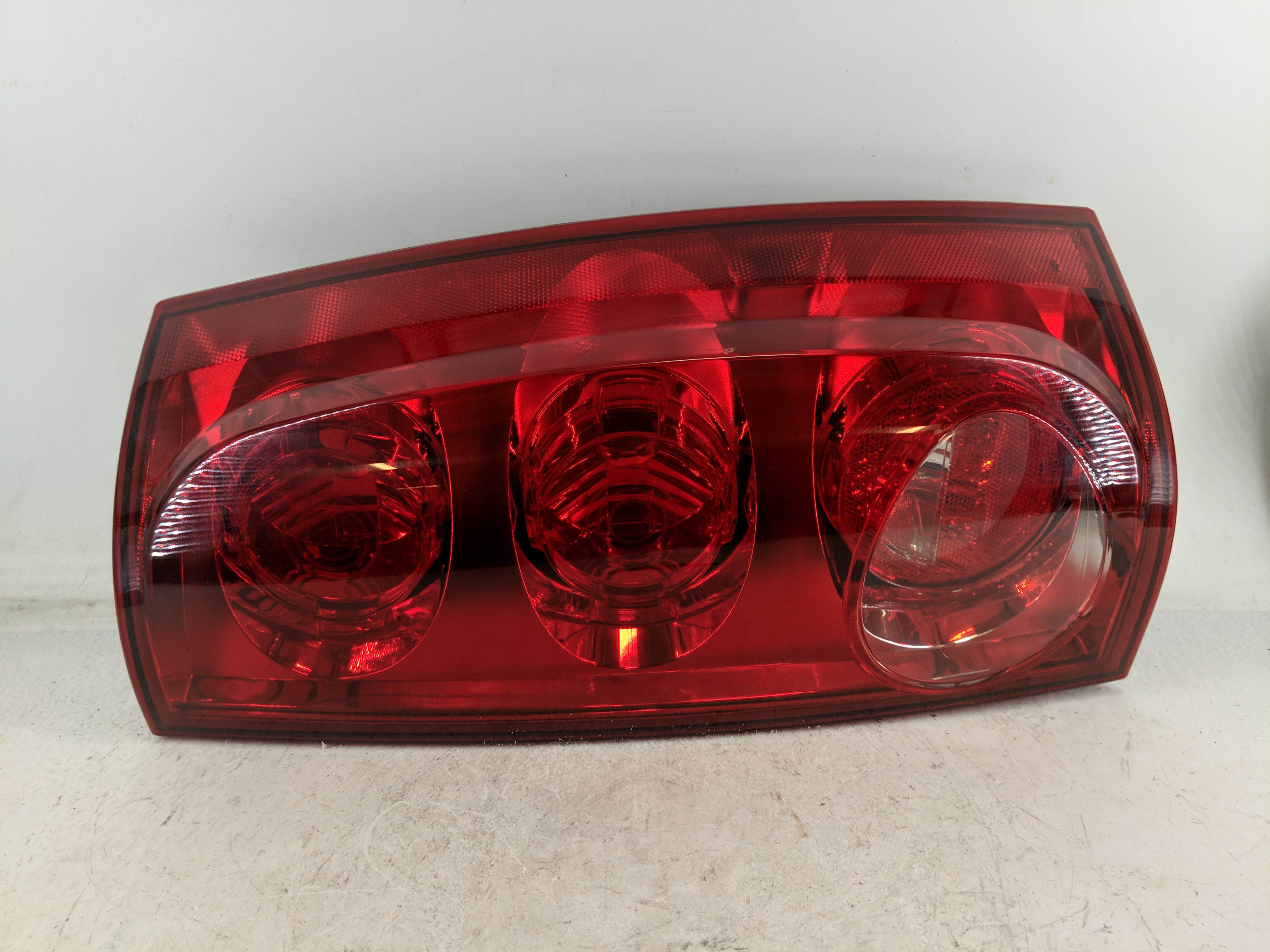 2007-2011 Gmc Yukon Passenger Right Side Tail Light Taillight Oem 1224373 - Oemusedautoparts1.com