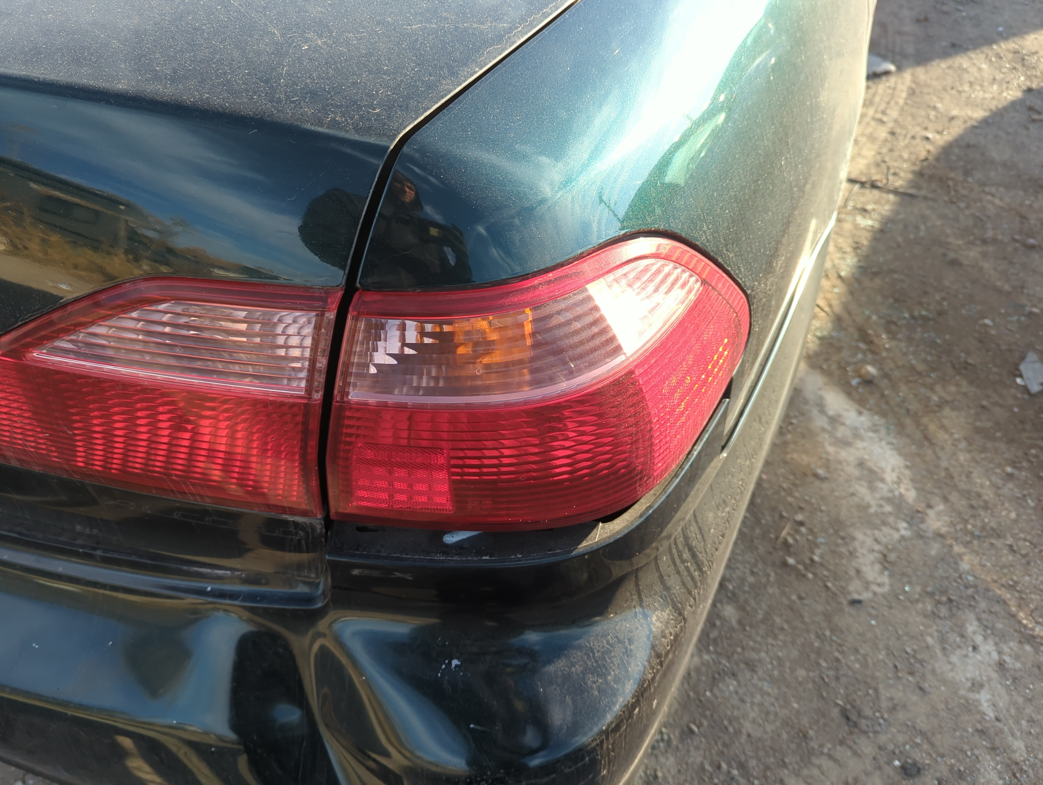 1998-2000 Honda Accord Passenger Right Side Tail Light Taillight Oem 1224871 - Oemusedautoparts1.com