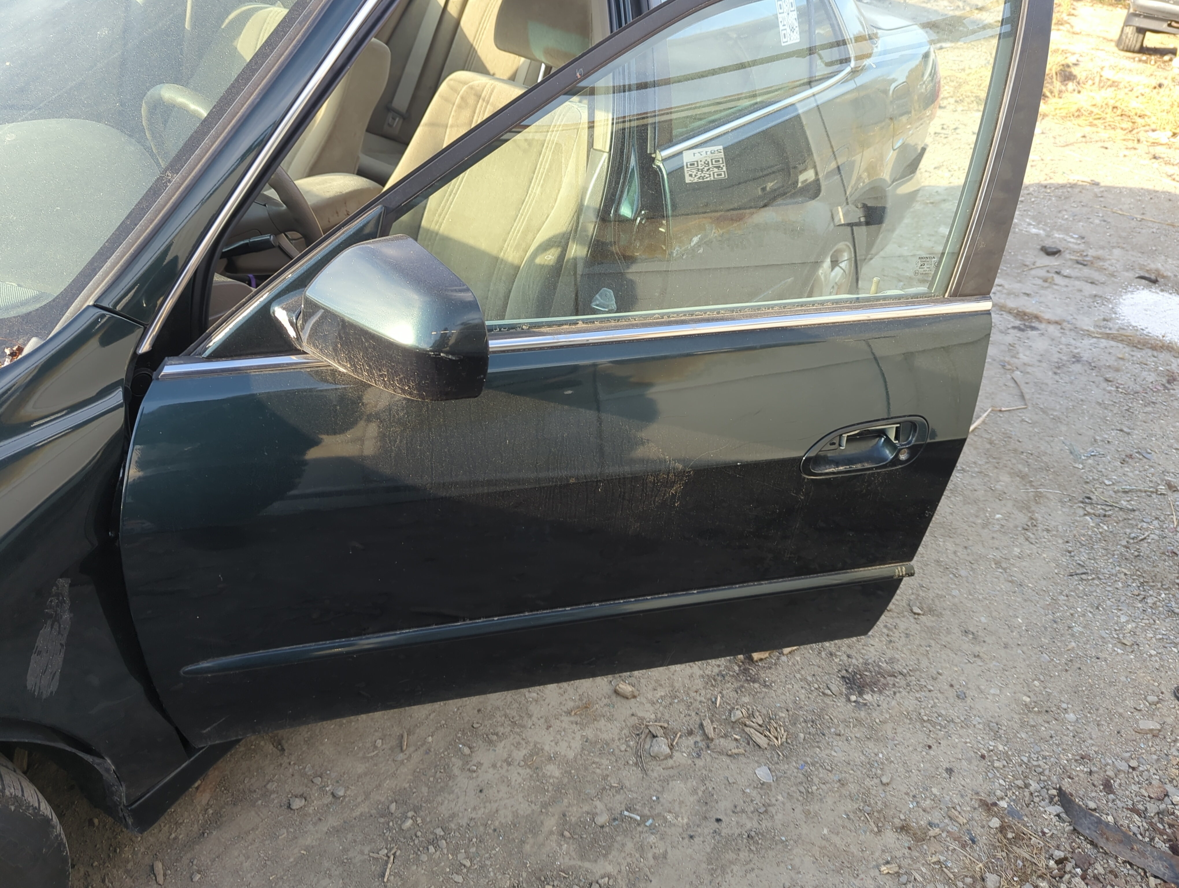 1998-2002 Honda Accord Driver Front Door Oem 1225011 - Oemusedautoparts1.com