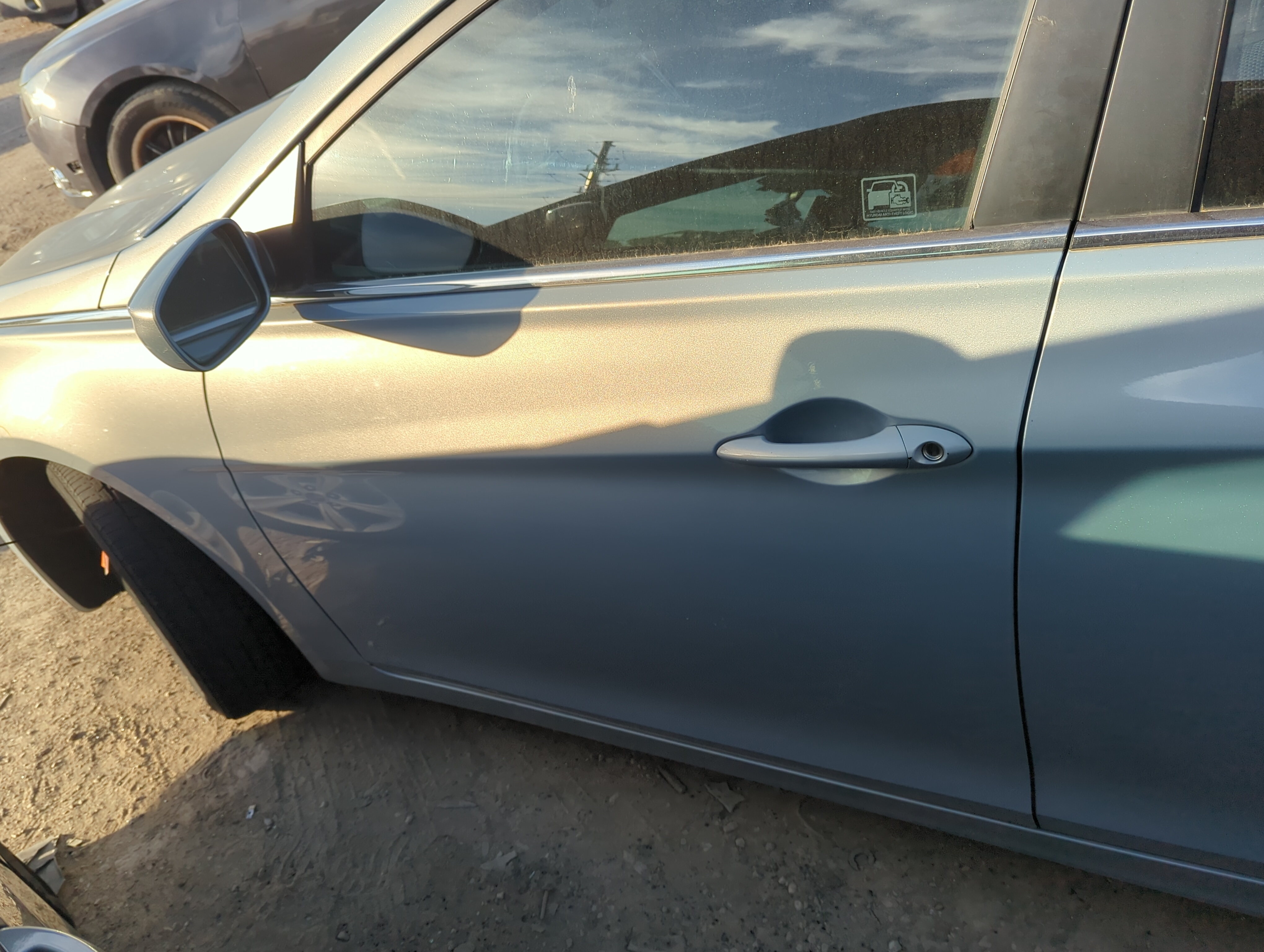 2011-2014 Hyundai Sonata Driver Front Door Oem 1225068 - Oemusedautoparts1.com