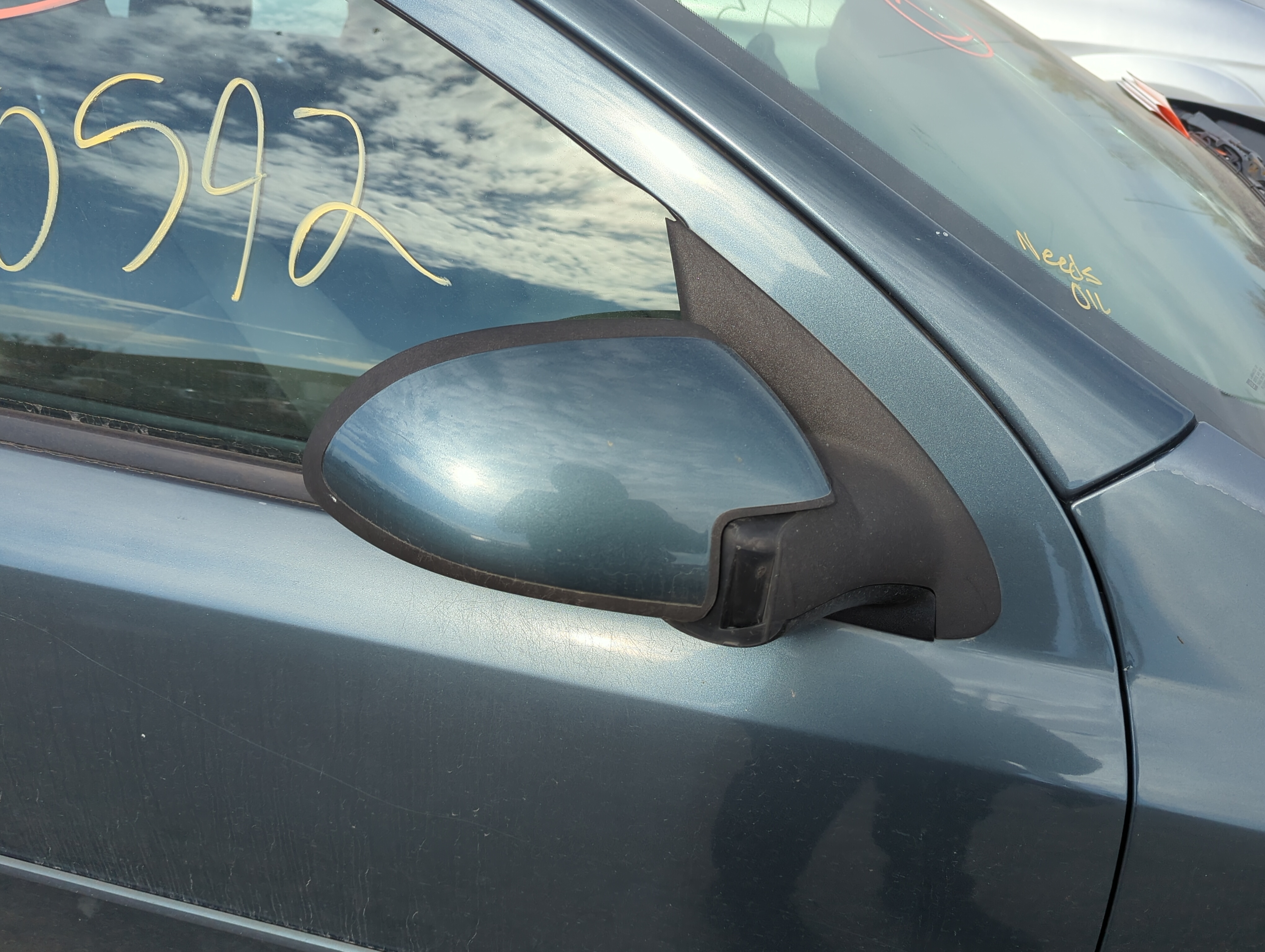 2005-2010 Chevrolet Cobalt Passenger Right Side View Power Door Mirror 1225285 - Oemusedautoparts1.com