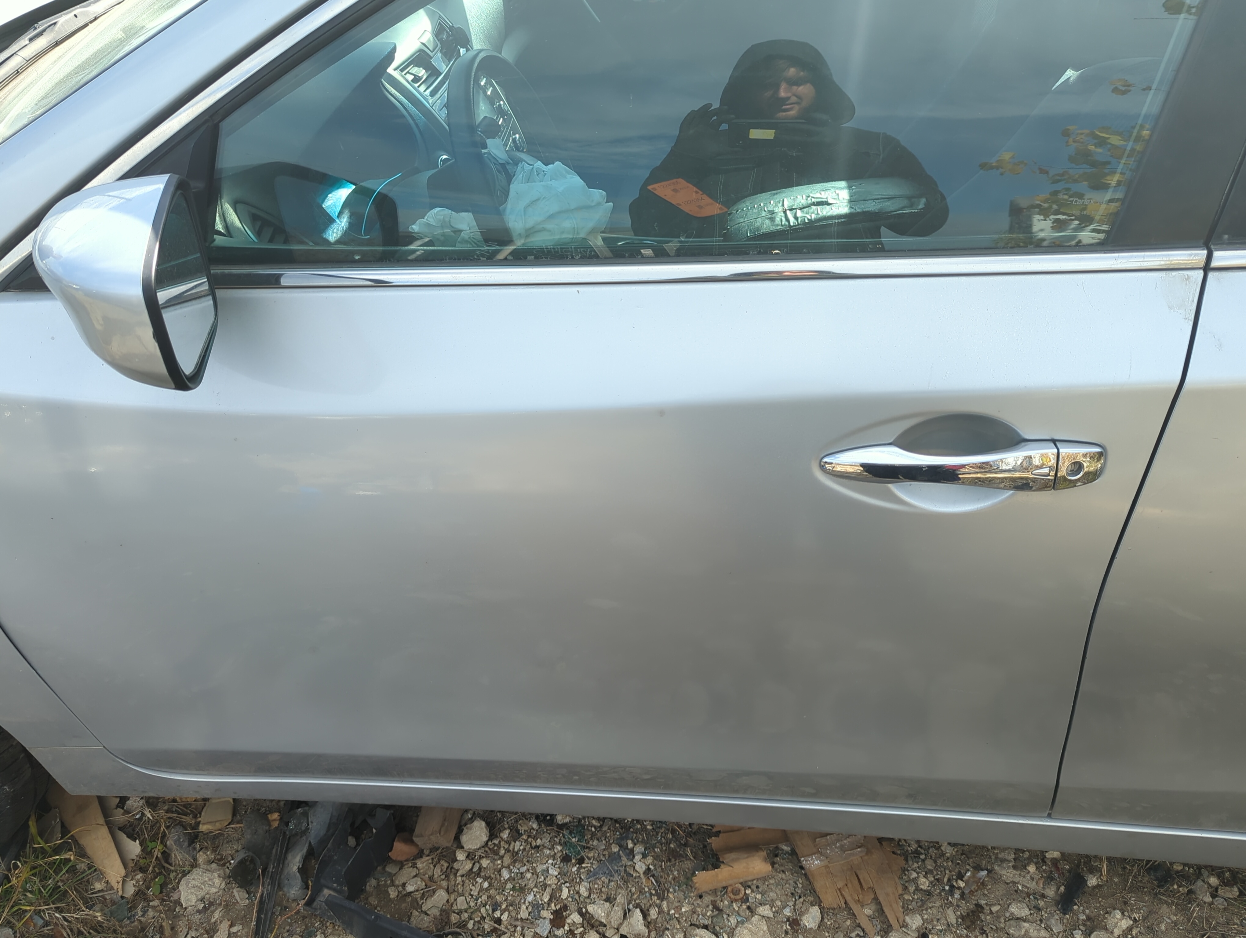 Picture of 2013-2018 Nissan Altima Driver Front Door Oem 1225400