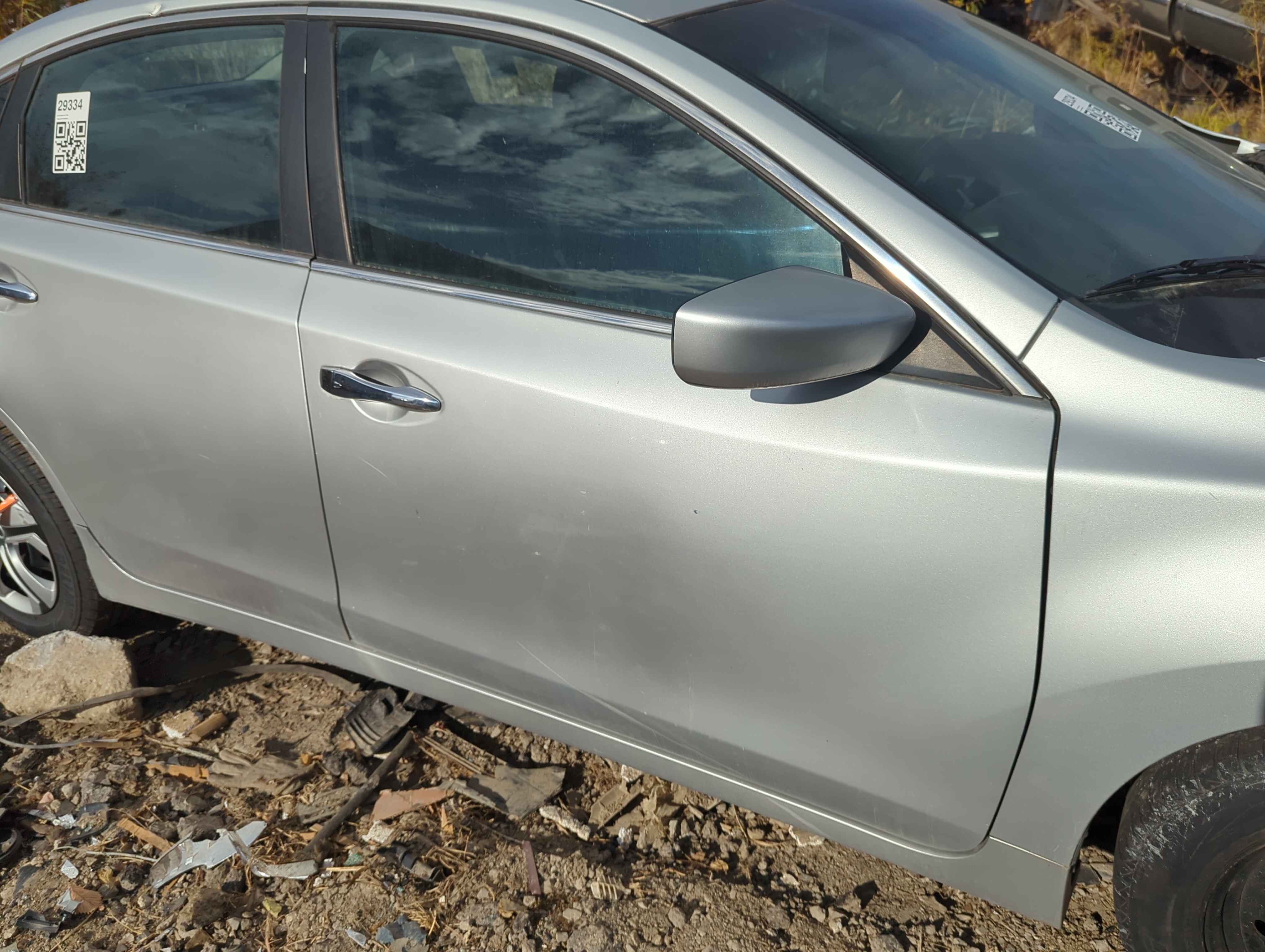 Picture of 2013-2018 Nissan Altima Passenger Front Door Oem 1225401