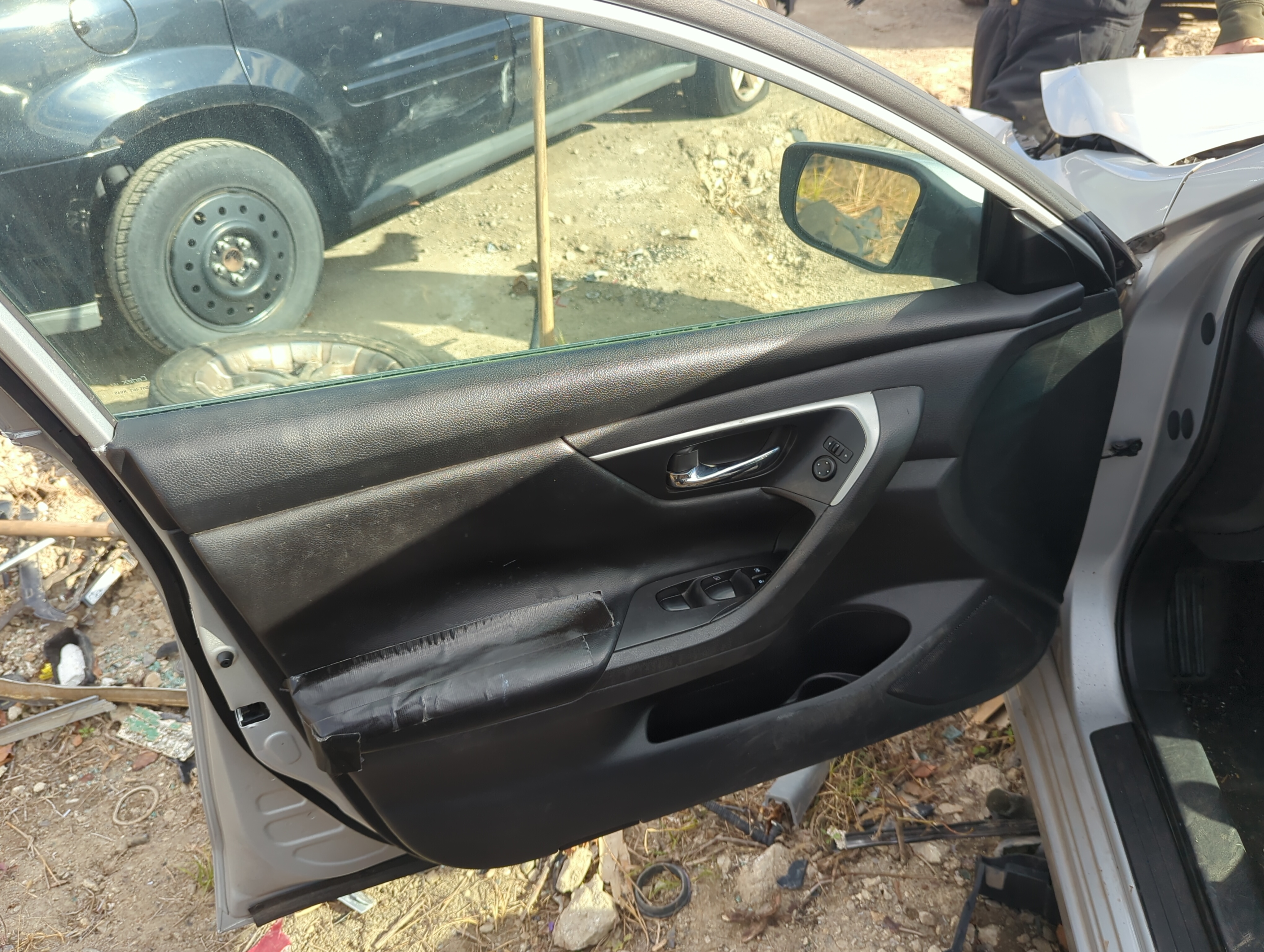 Picture of 2015 Nissan Altima Front Left Driver Interior Door Panel Trim 1225459