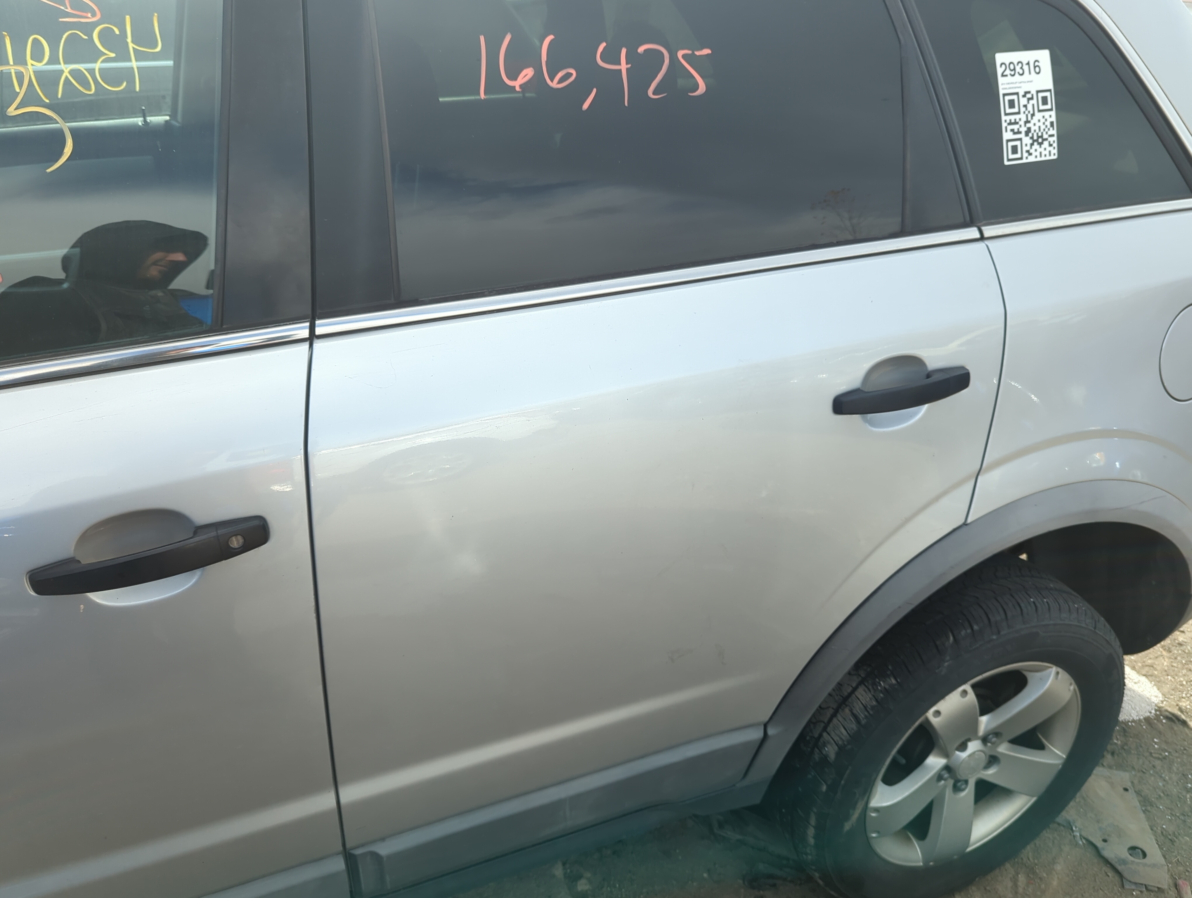 Picture of 2012-2015 Chevrolet Captiva Sport Driver Rear Door Oem 1225554