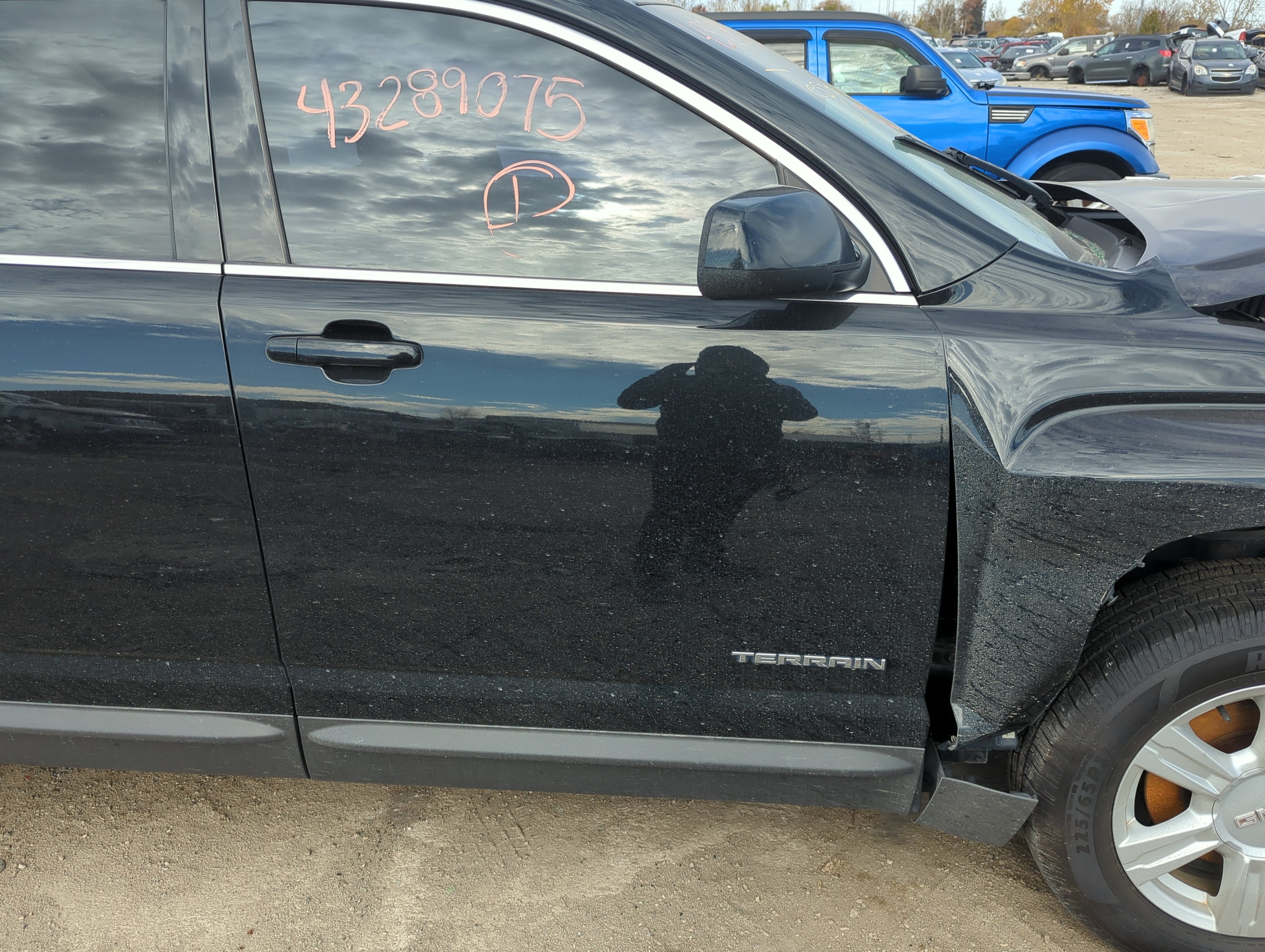 Picture of 2010-2017 Gmc Terrain Passenger Front Door Oem 1225685