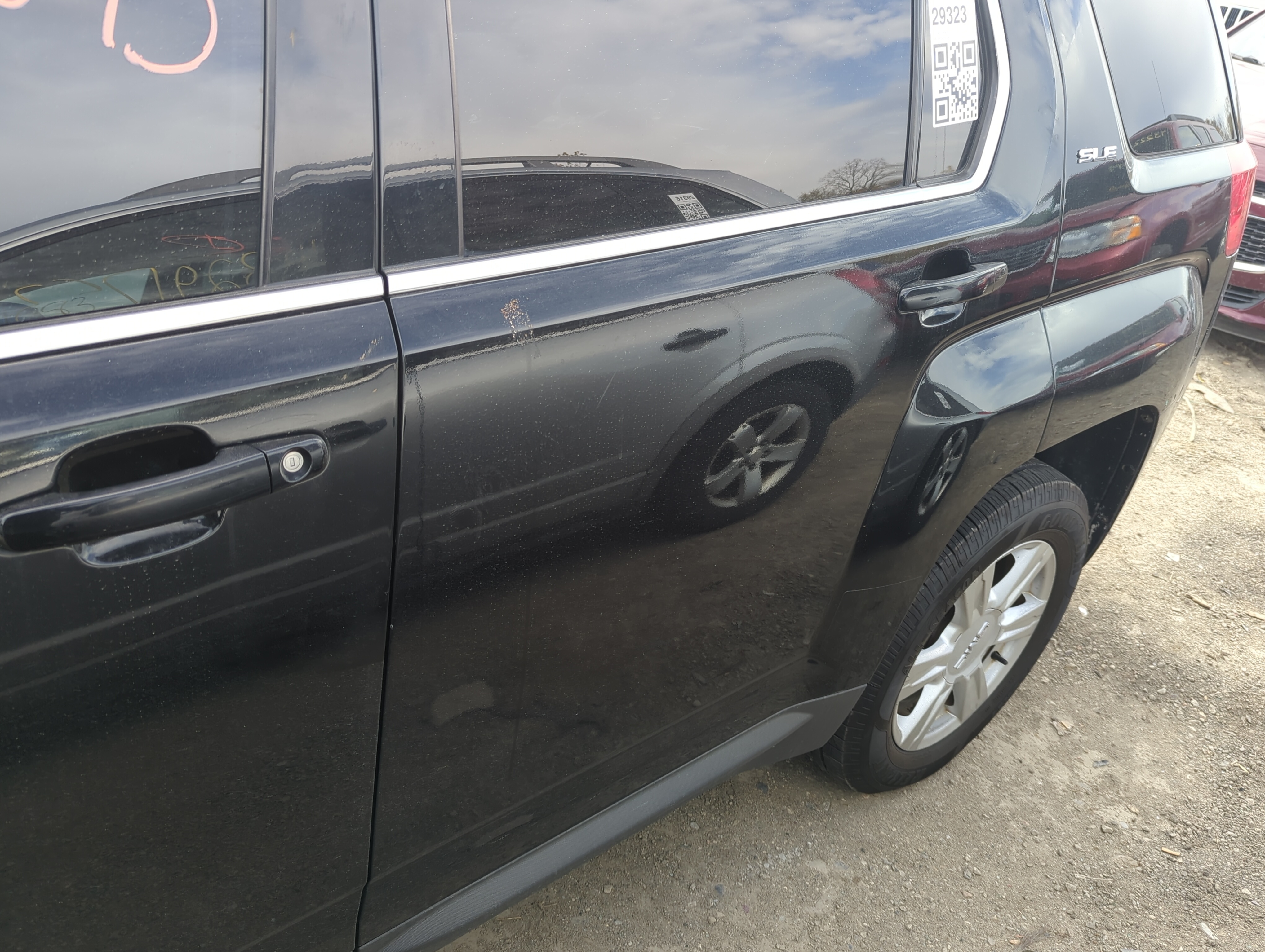 Picture of 2010-2015 Gmc Terrain Driver Rear Door Oem 1225706