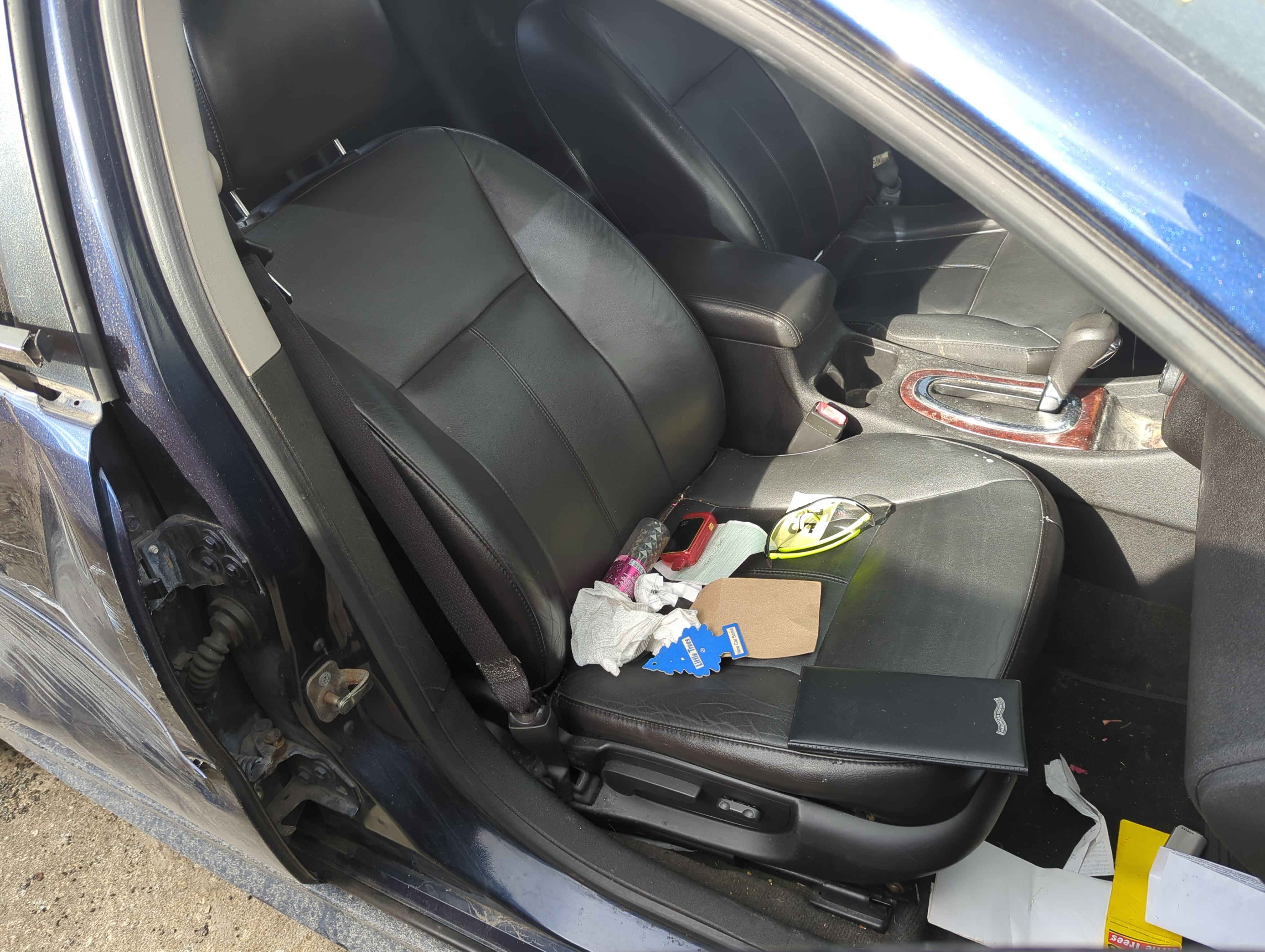 Picture of 2009-2016 Chevrolet Impala Passenger Front Seat Oem 1225890