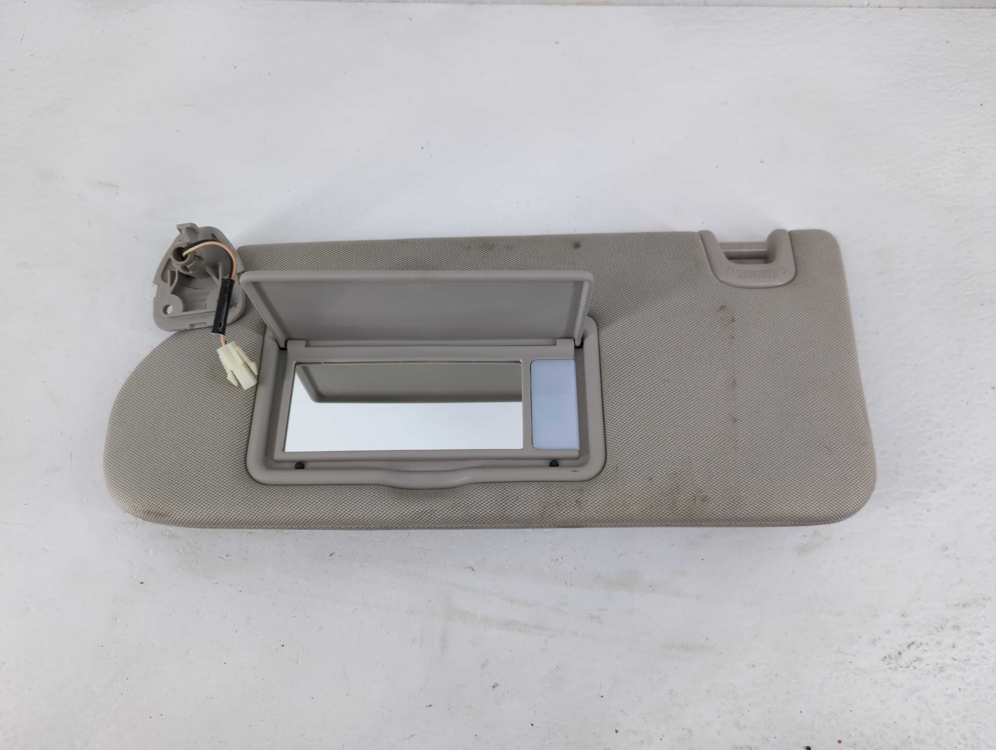 Picture of 2019-2022 Nissan Murano Driver Sun Visor Mirror Left Sunvisor Gray 1225971