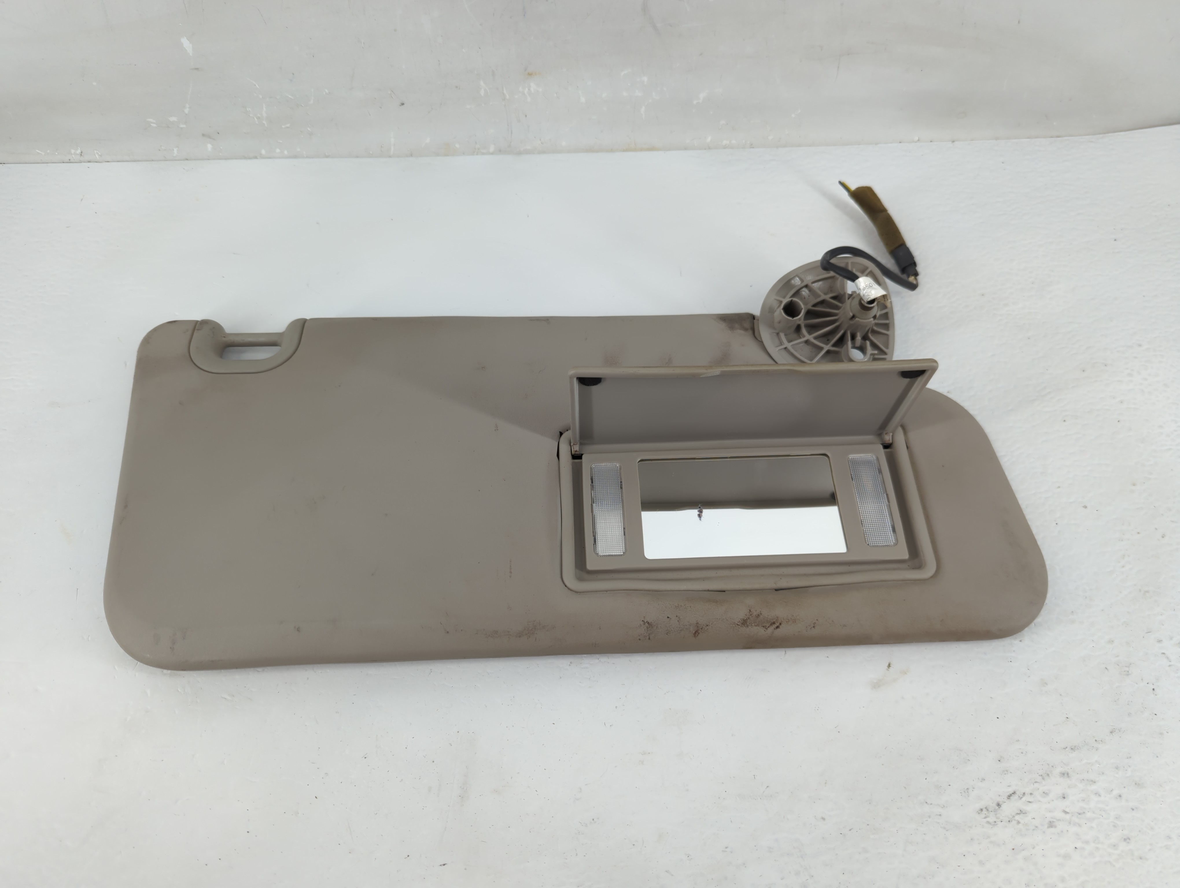 Picture of Dodge Ram 1500 Passenger Sun Visor Mirror Right Sunvisor Beige 1225990
