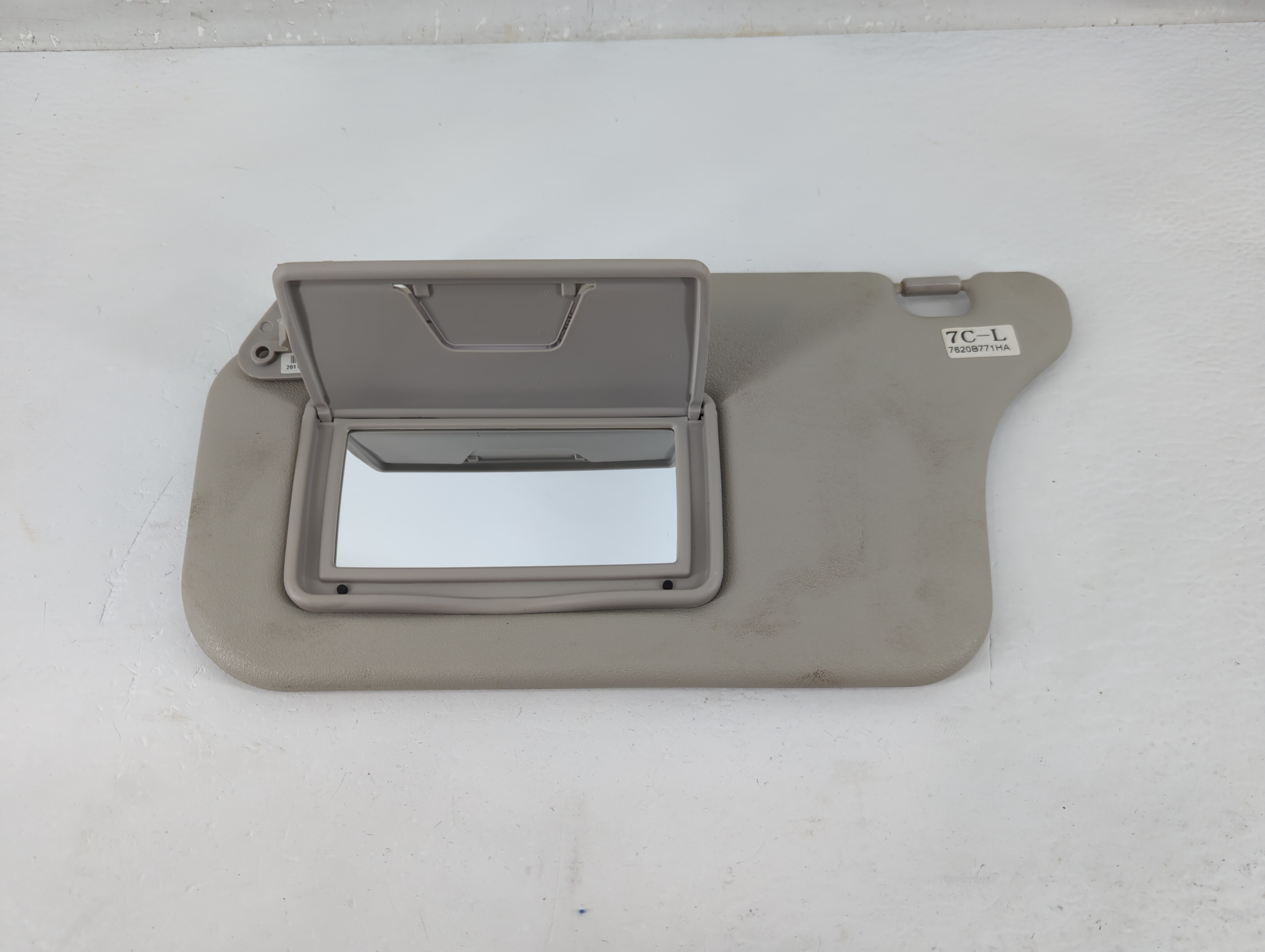 Picture of 2014-2014 Mitsubishi Mirage Passenger Sun Visor Mirror Right Sunvisor 1226001