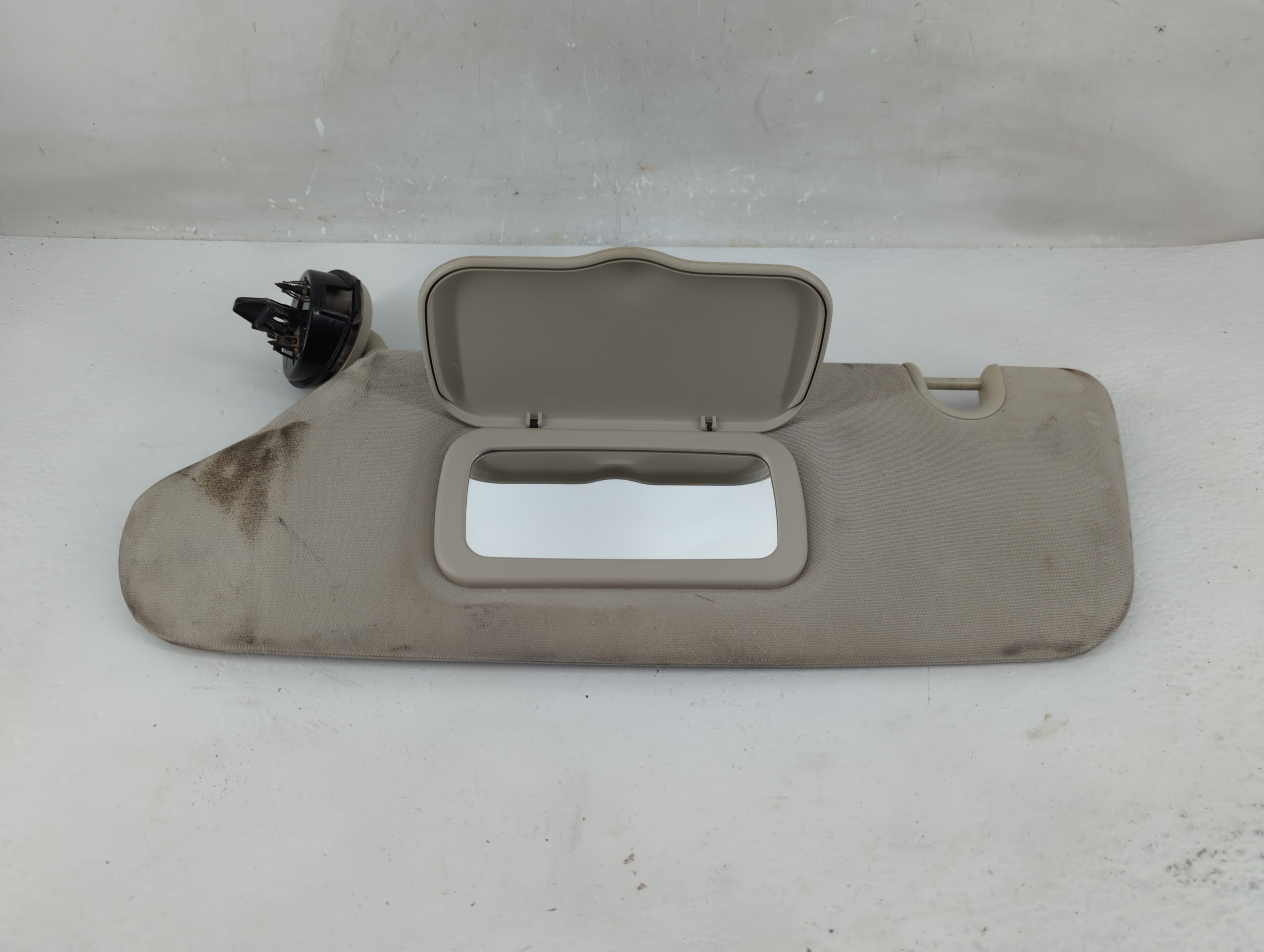 Picture of 2011-2020 Dodge Grand Caravan Driver Sun Visor Mirror Left Sunvisor Gray 1226017