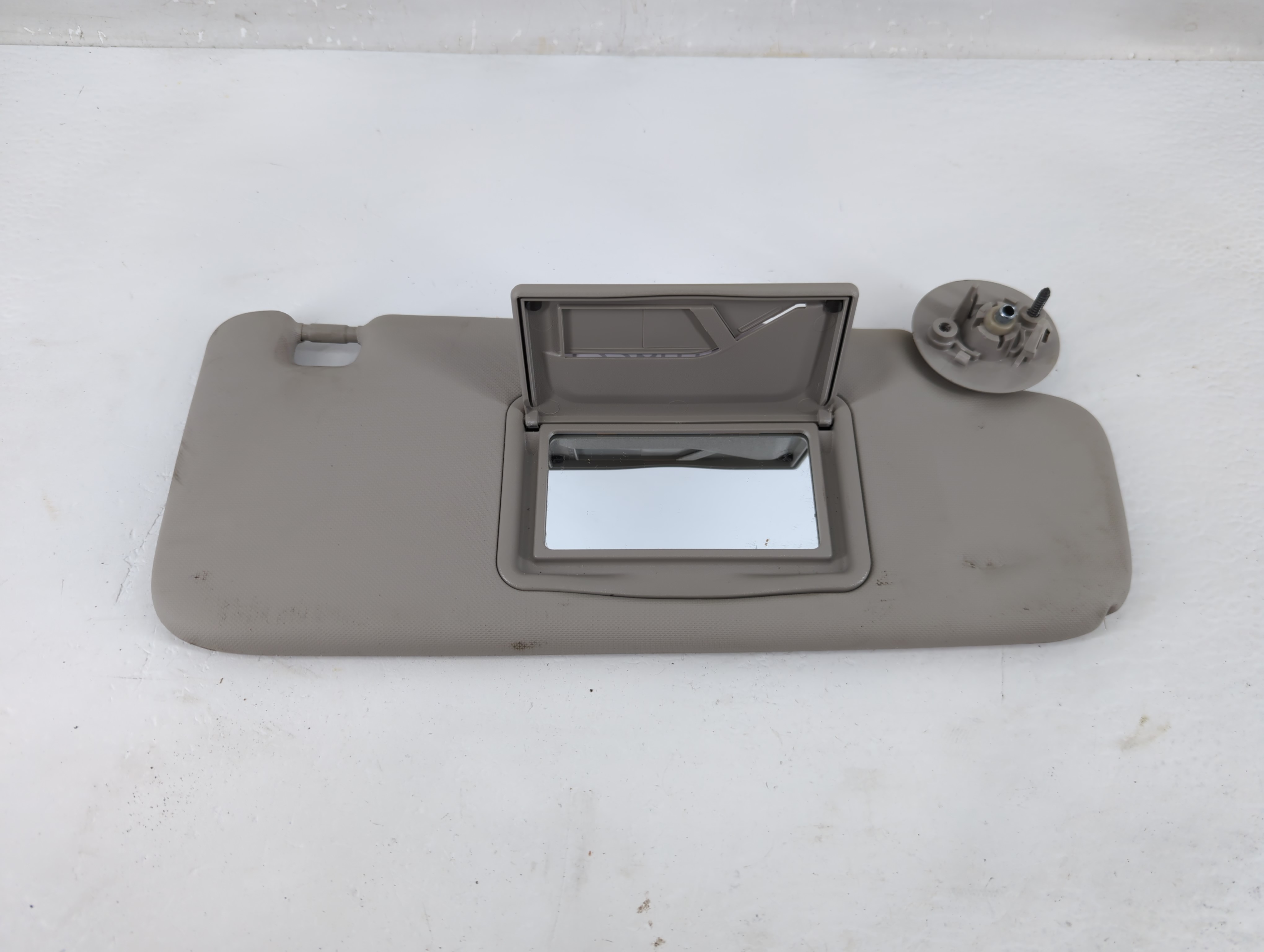 Picture of 2012-2019 Chevrolet Sonic Passenger Sun Visor Mirror Right Sunvisor Gray 1226019