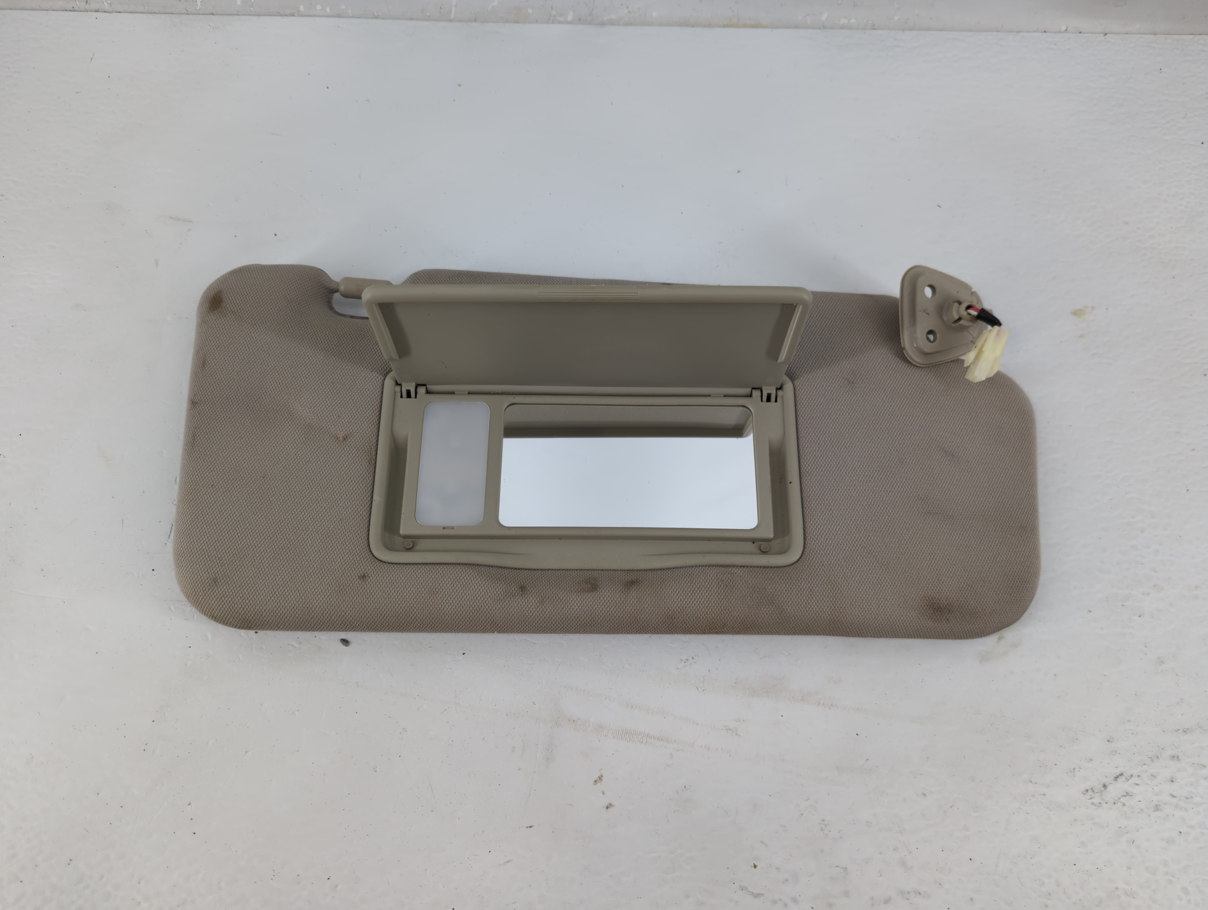 Picture of 2009-2014 Nissan Murano Passenger Sun Visor Mirror Right Sunvisor Gray 1226028