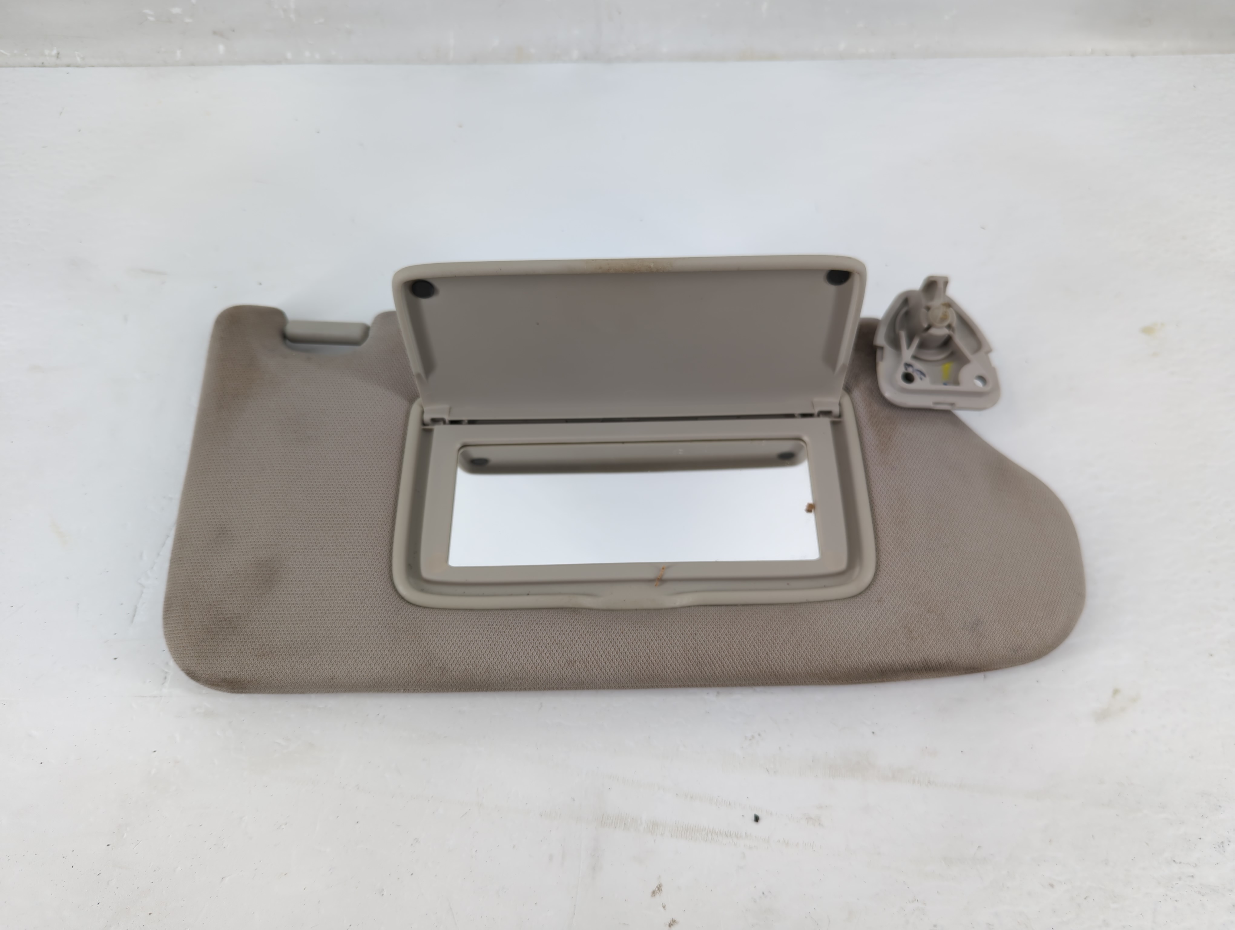 Picture of 2013-2018 Nissan Altima Passenger Sun Visor Mirror Right Sunvisor Gray 1226037