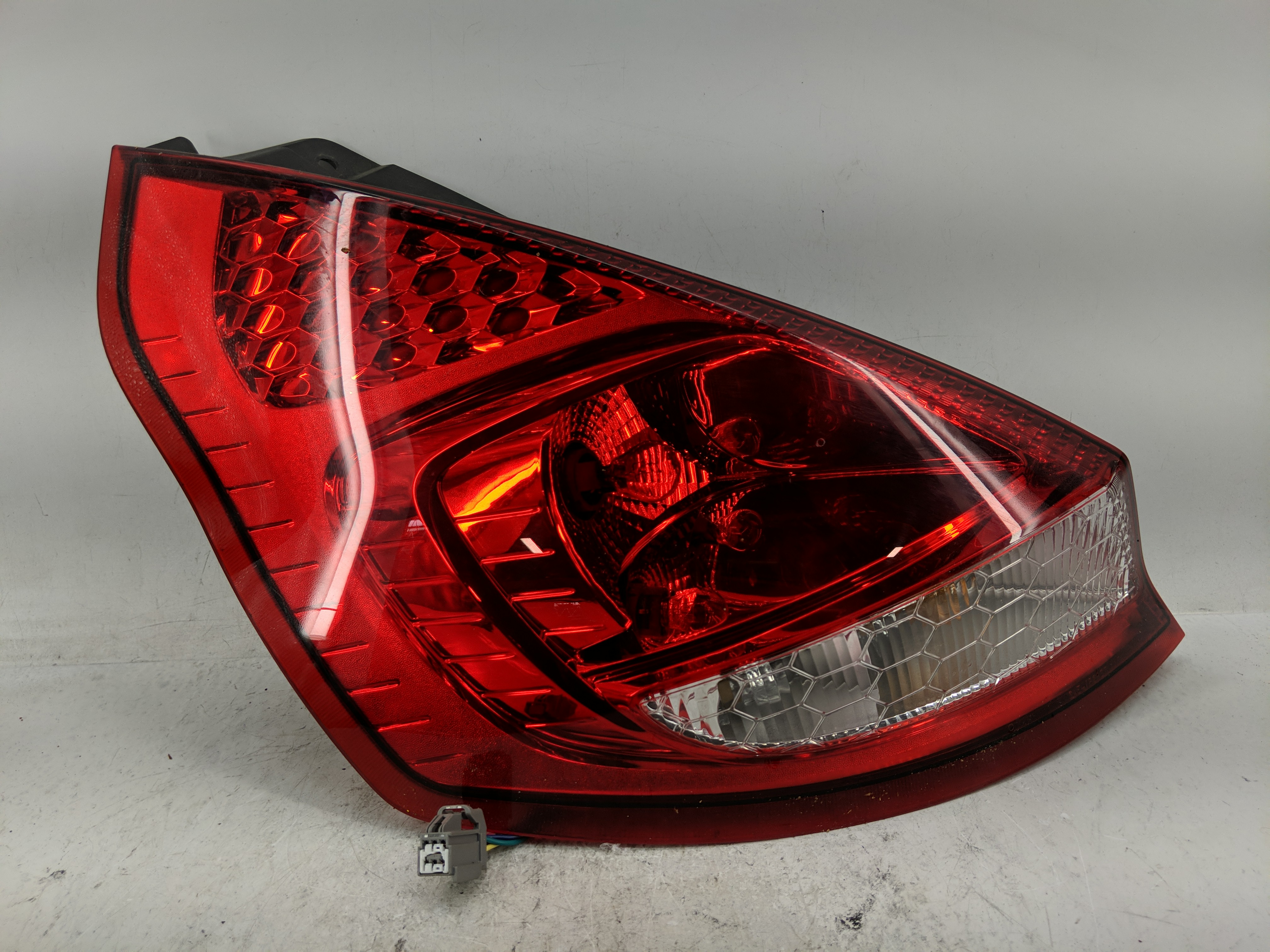 Picture of 2011-2013 Ford Fiesta Driver Left Side Tail Light Taillight Oem 1226064