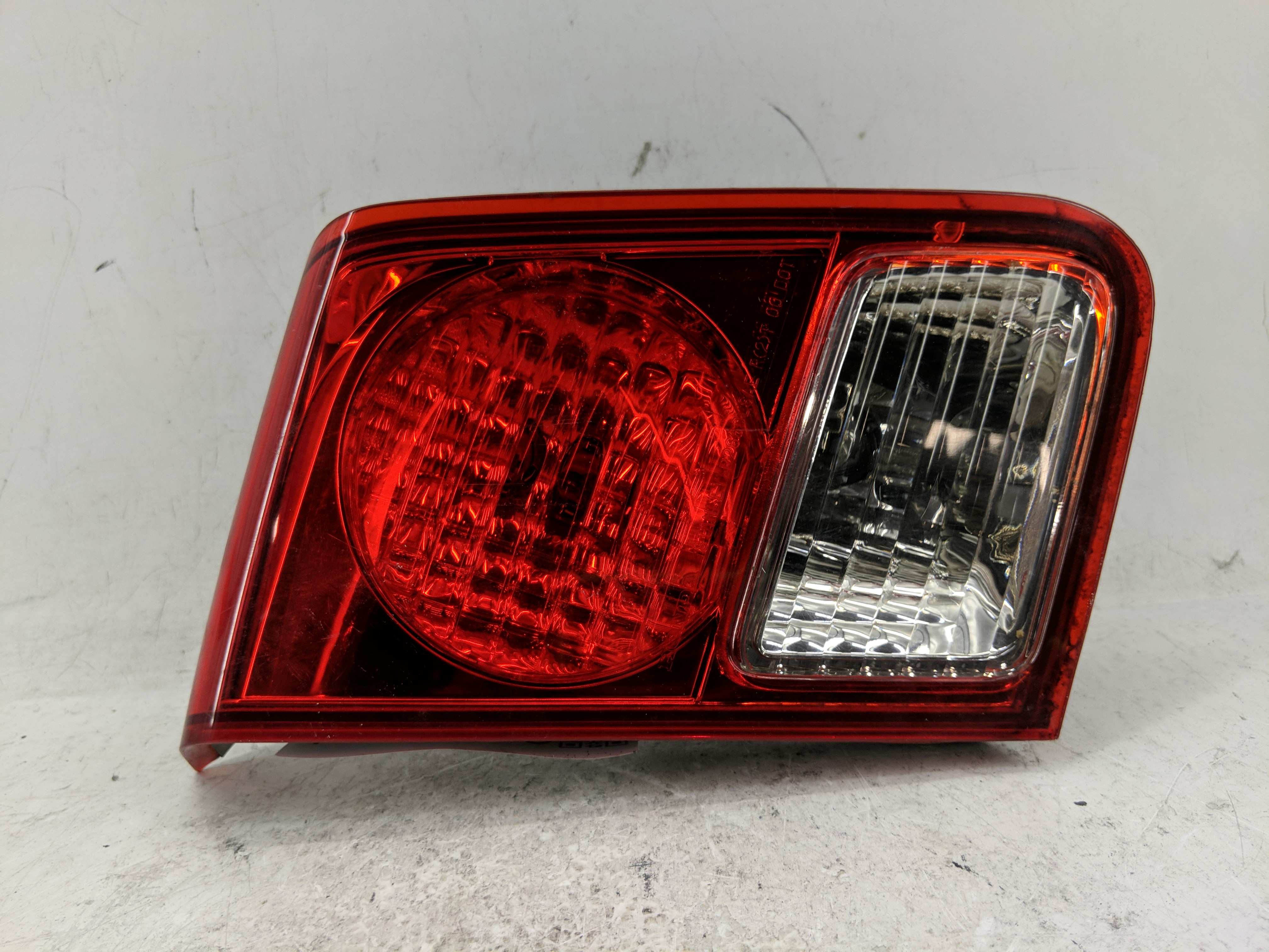 2003-2005 Honda Civic Driver Left Side Tail Light Taillight Oem 1226069 - Oemusedautoparts1.com