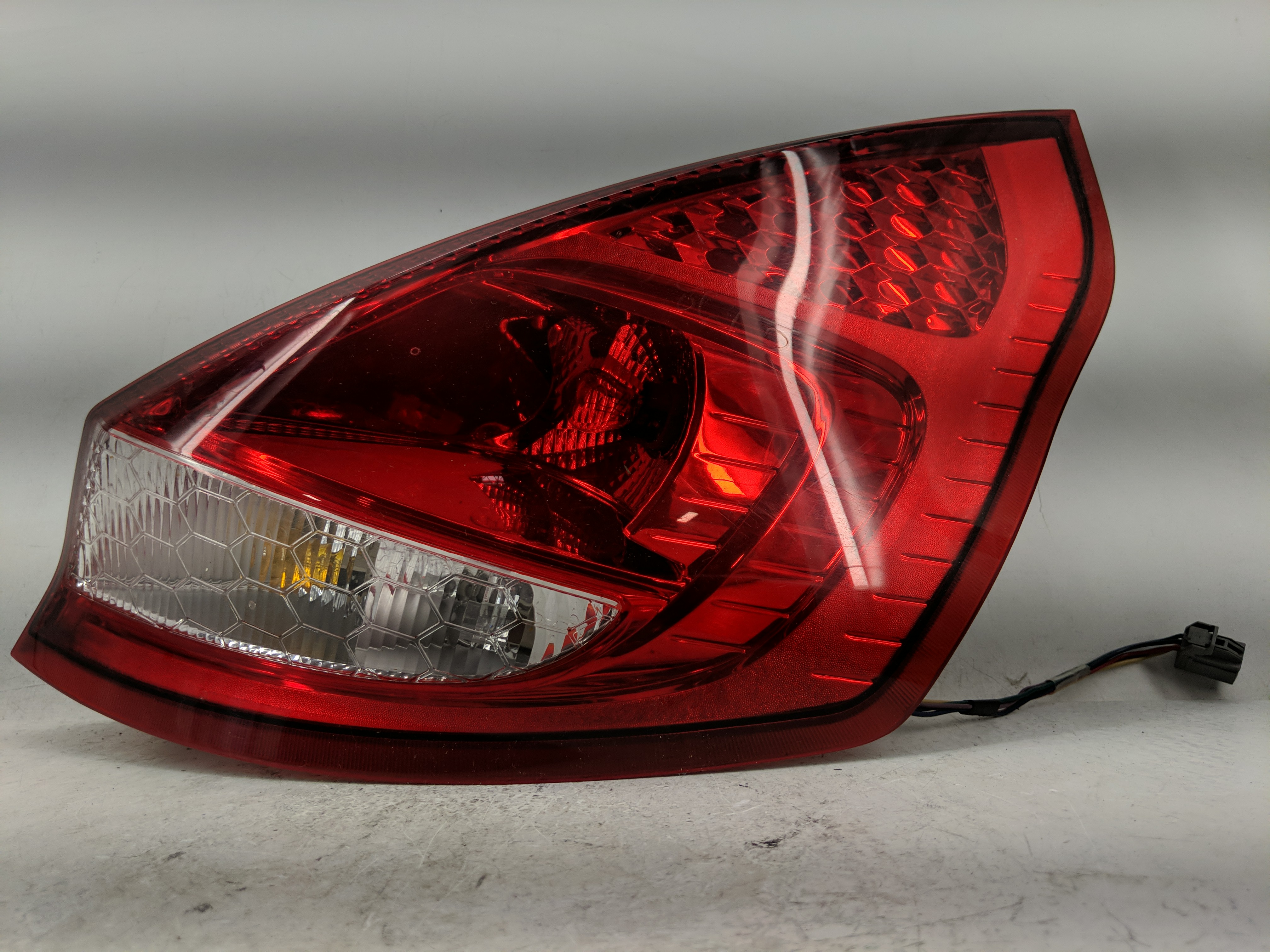 Picture of 2011-2013 Ford Fiesta Passenger Right Side Tail Light Taillight Oem 1226073