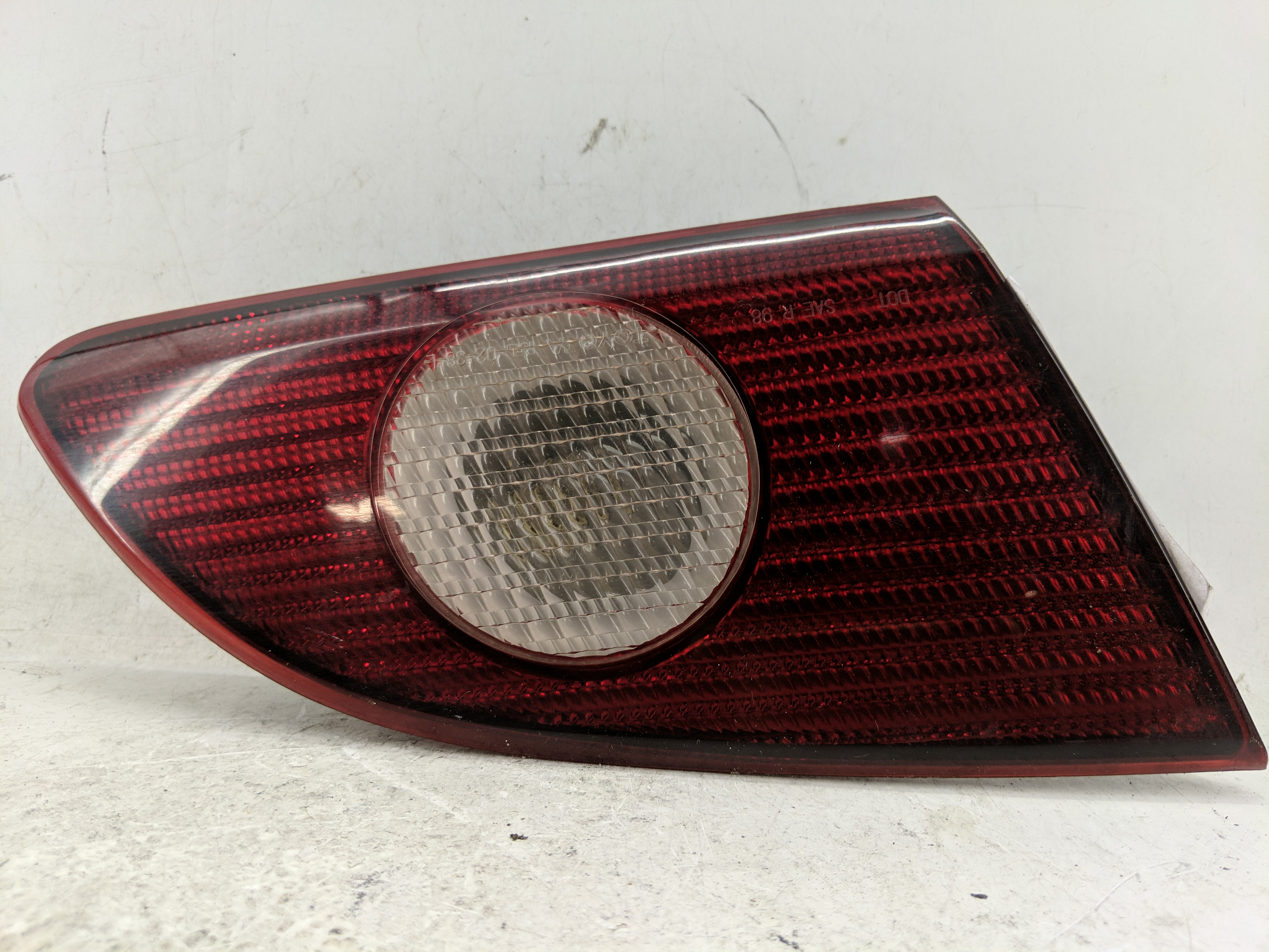 Picture of 2001-2002 Toyota Corolla Driver Left Side Tail Light Taillight Oem 1226075