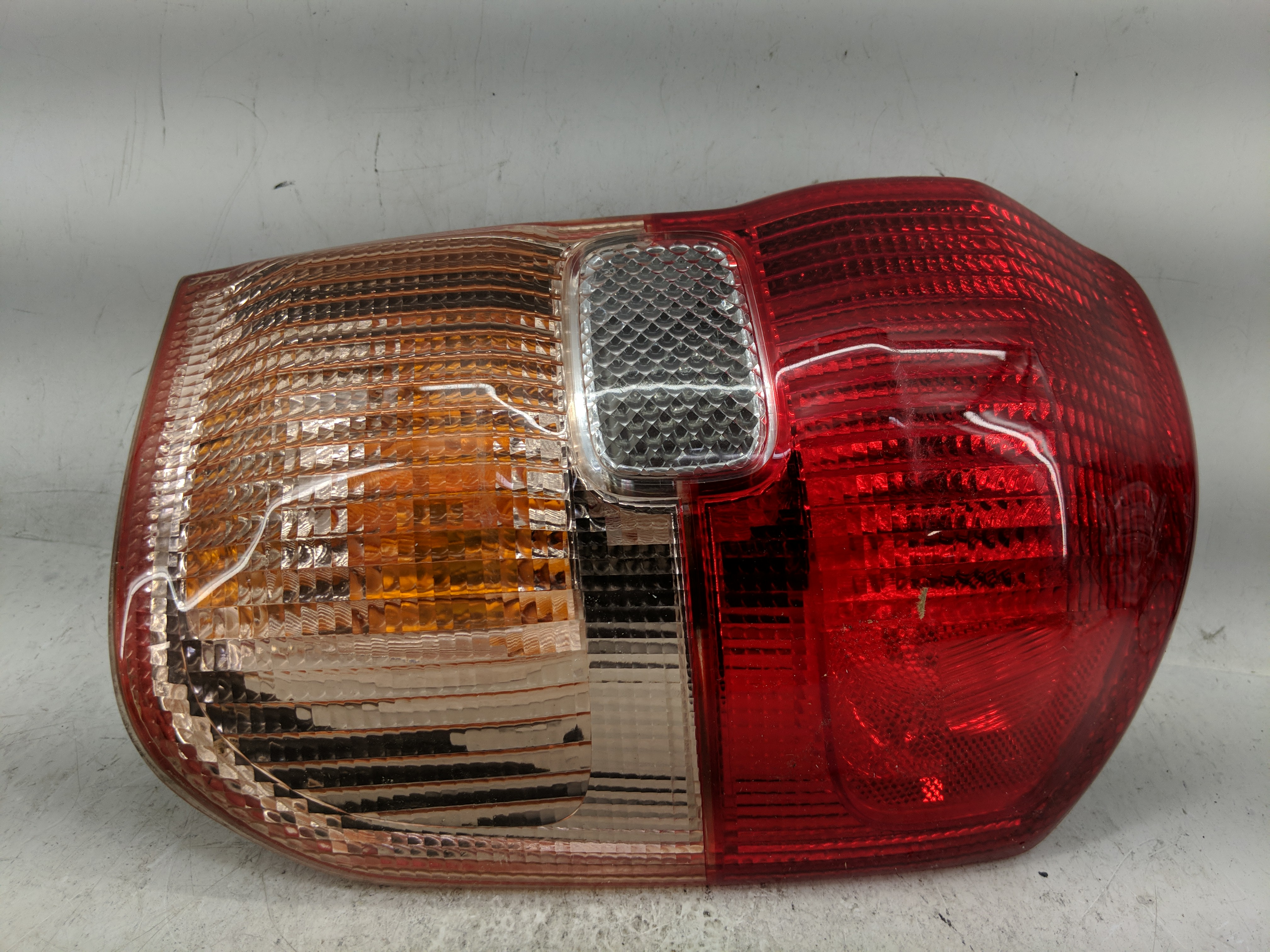 Picture of 2019-2022 Toyota Rav4 Driver Left Side Tail Light Taillight Oem 1226081