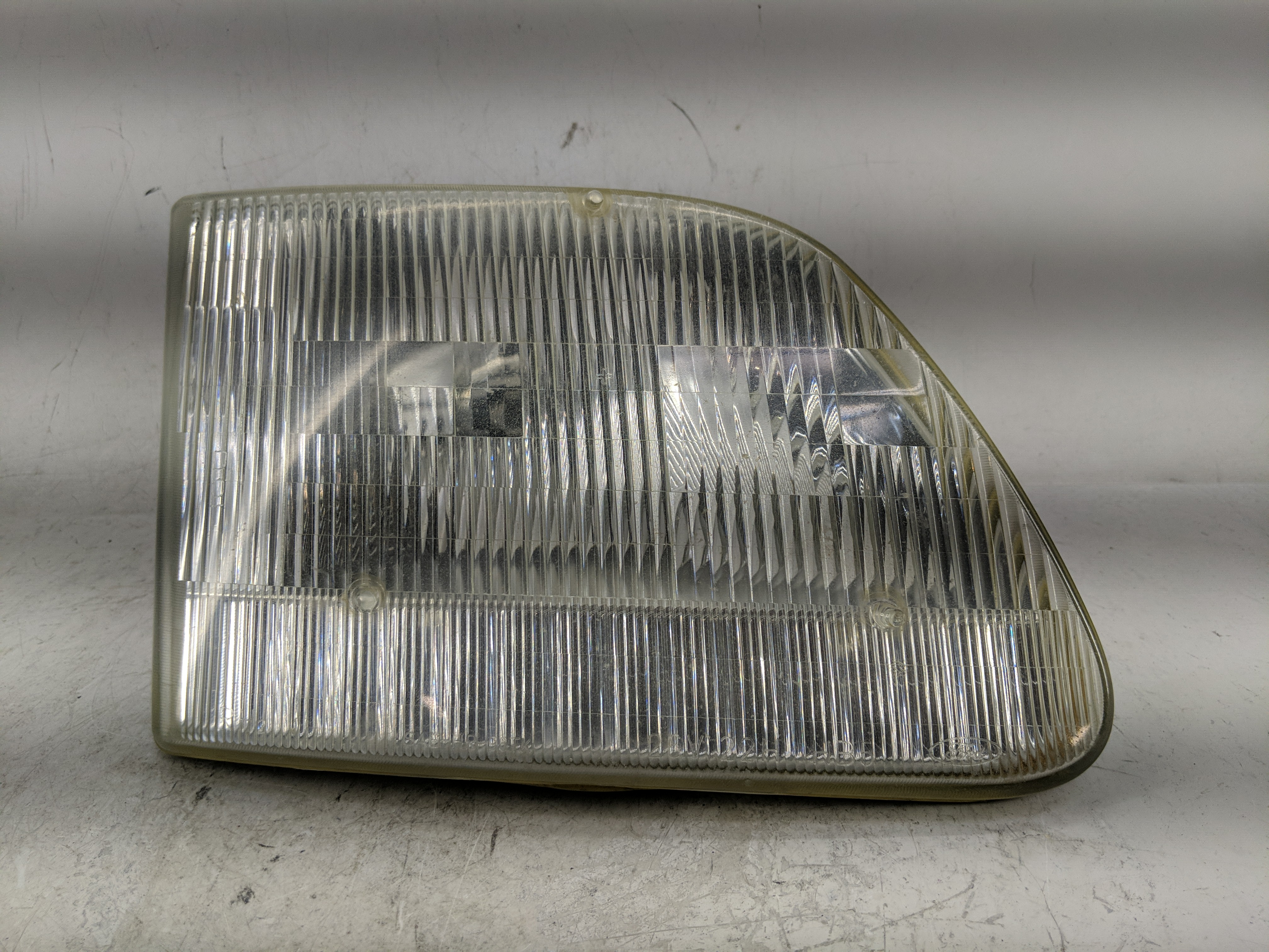 1997-2003 Ford F-150 Passenger Right Oem Head Light Headlight Lamp 1226103 - Oemusedautoparts1.com