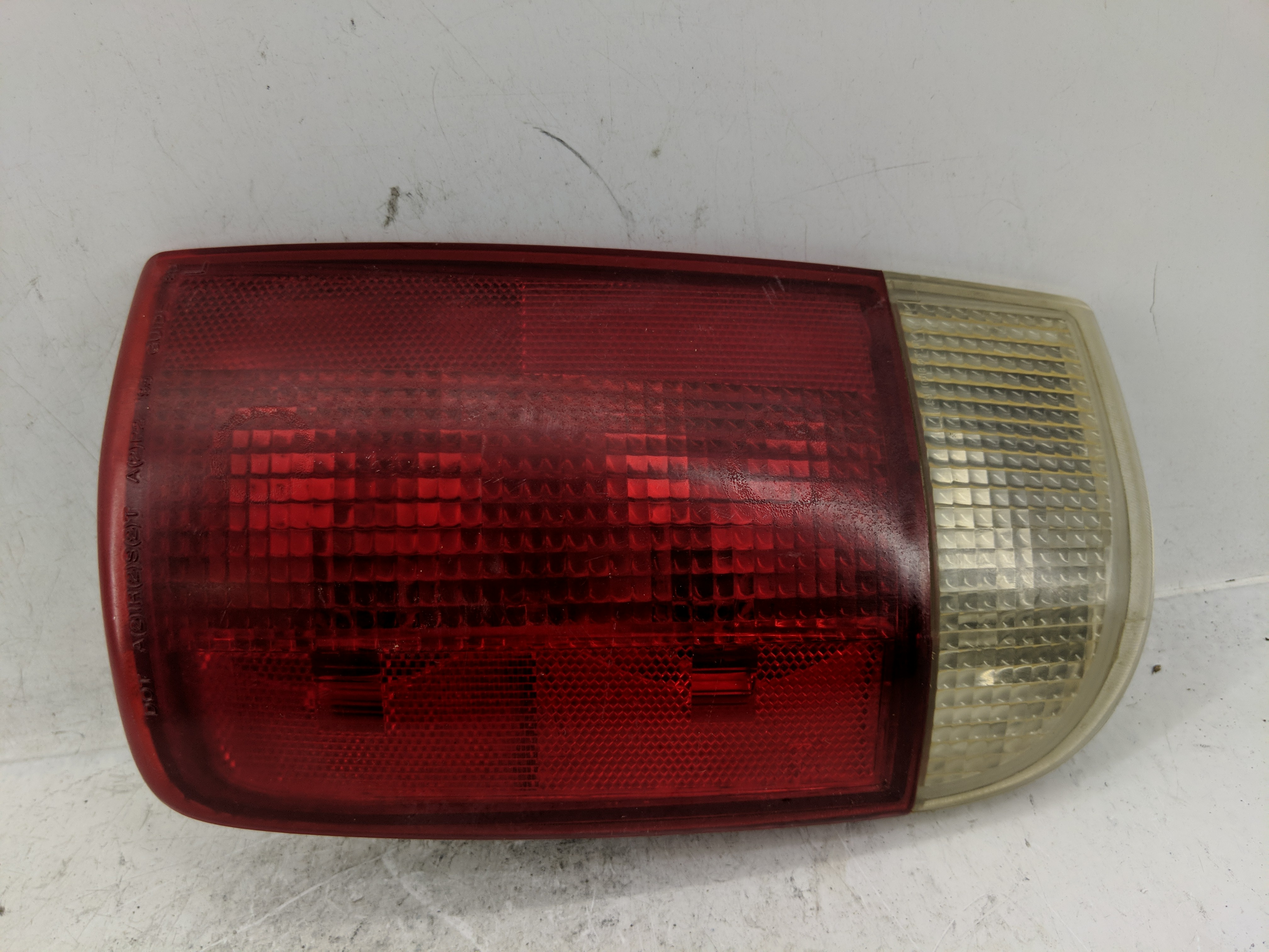 Picture of Chevrolet S10 Blazer Driver Left Side Tail Light Taillight Oem 1226149