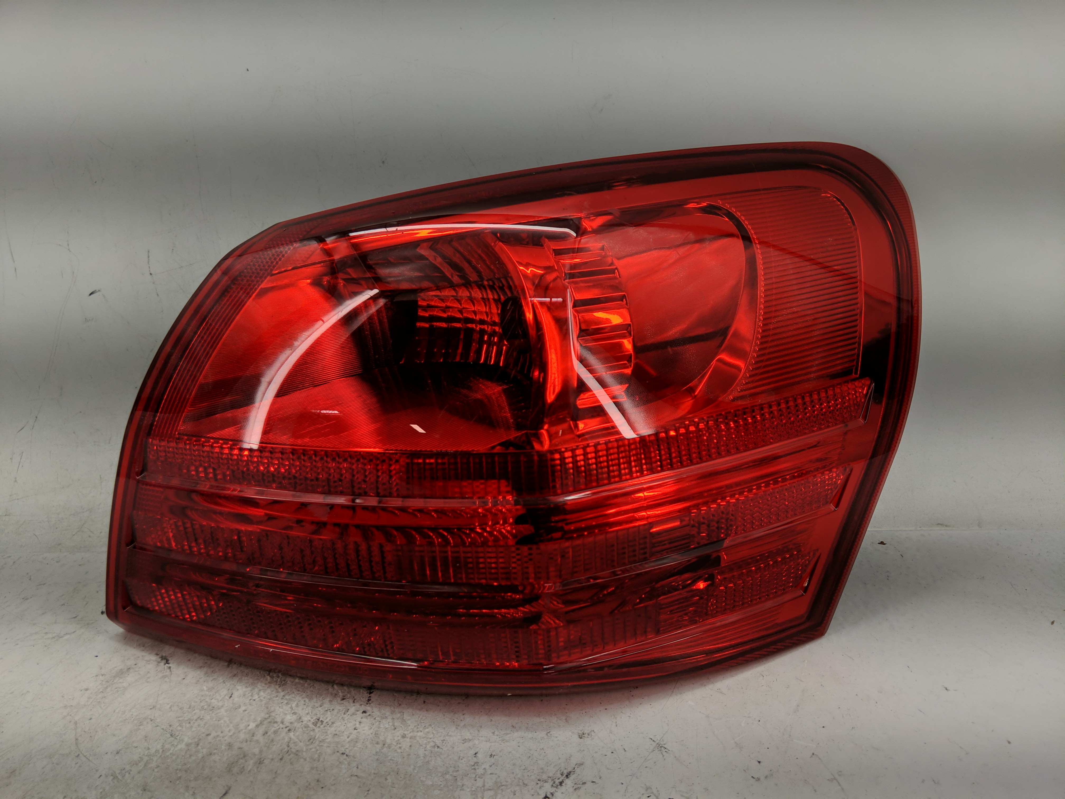 Picture of 2008-2015 Nissan Rogue Passenger Right Side Tail Light Taillight Oem 1226157