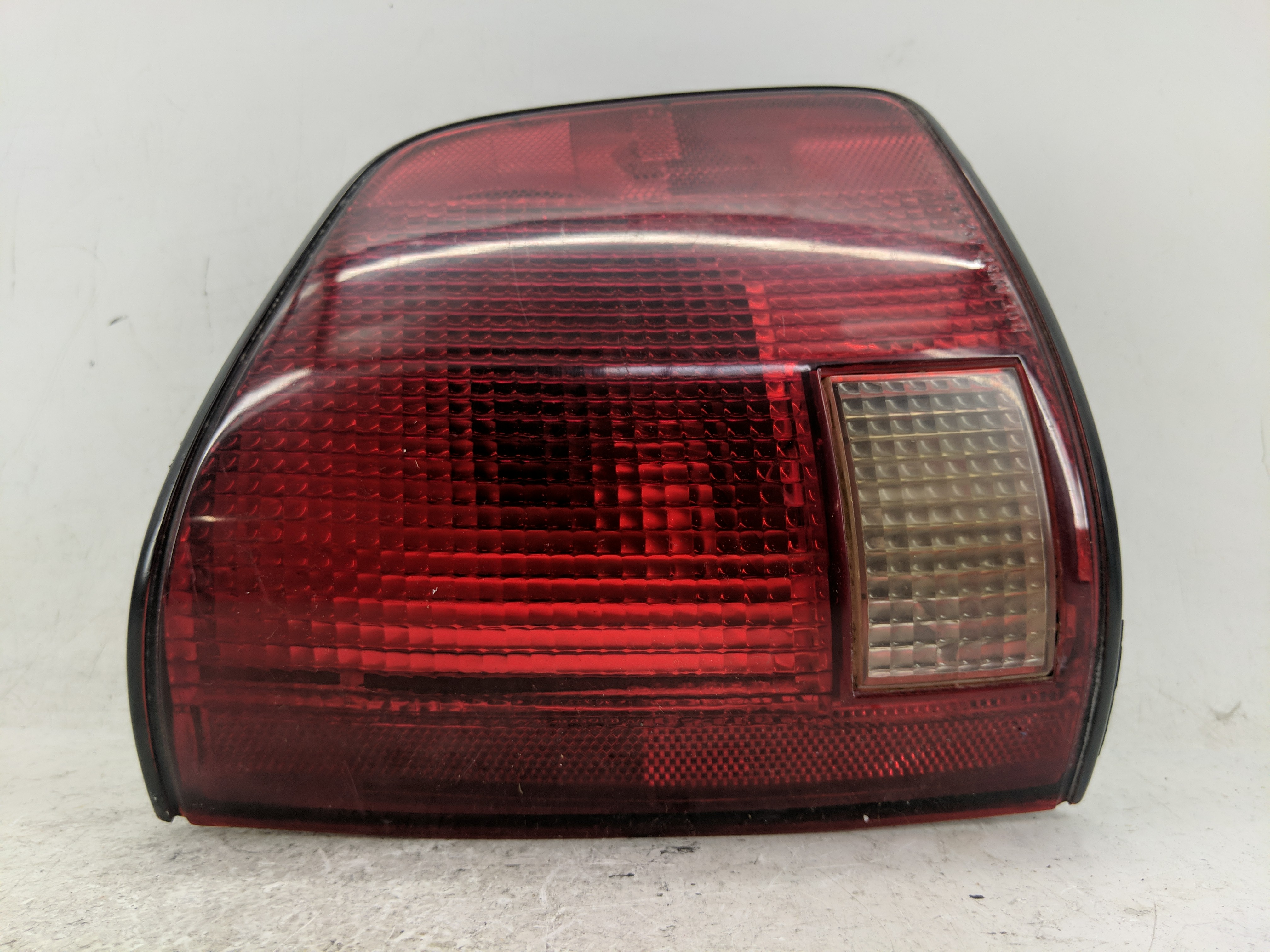 Picture of 1994-2003 Chevrolet S10 Passenger Right Side Tail Light Taillight Oem 1226165