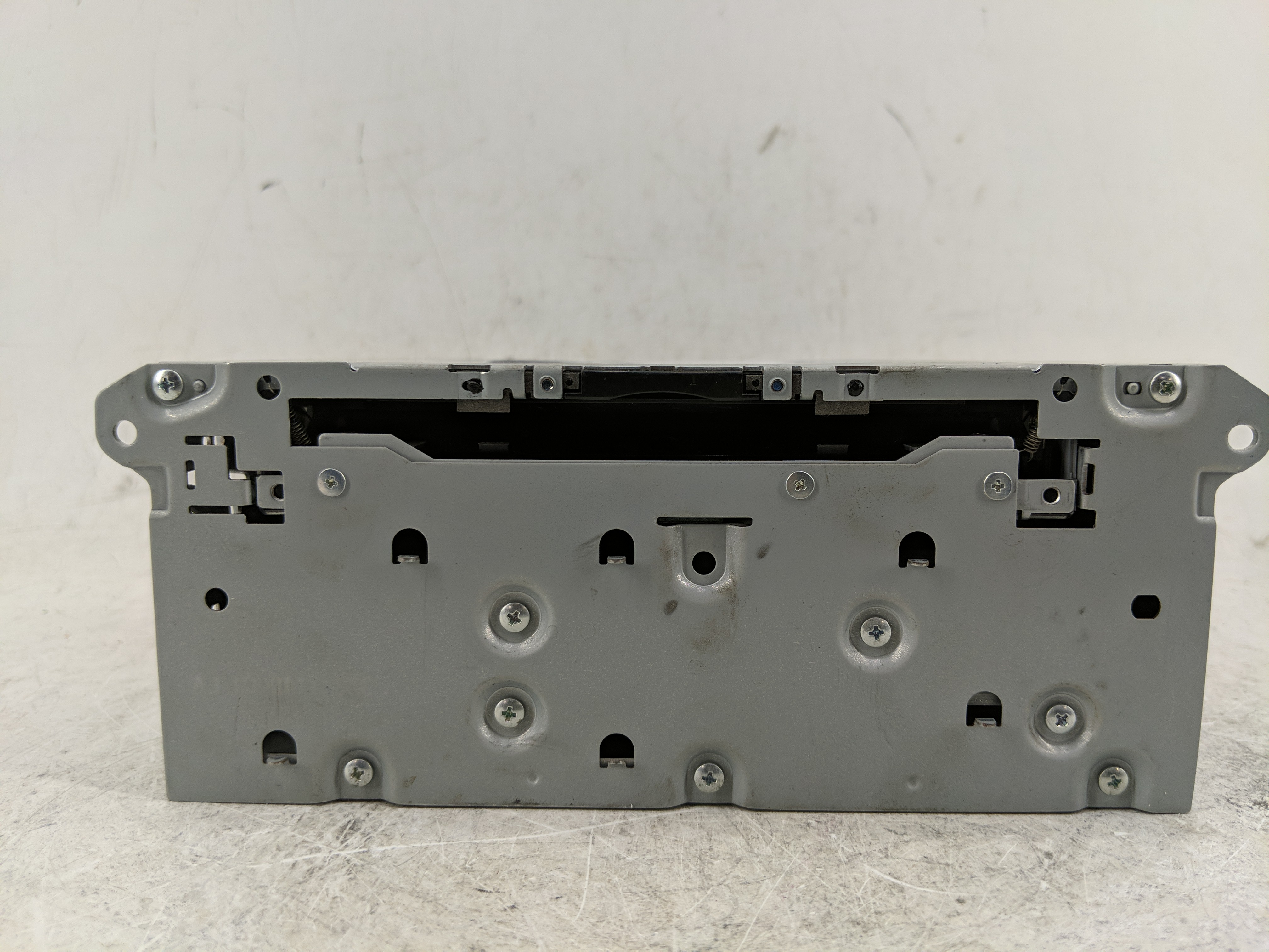 2014-2018 Infiniti Q50 Am Fm Cd Player Radio Receiver 1226183 - Oemusedautoparts1.com