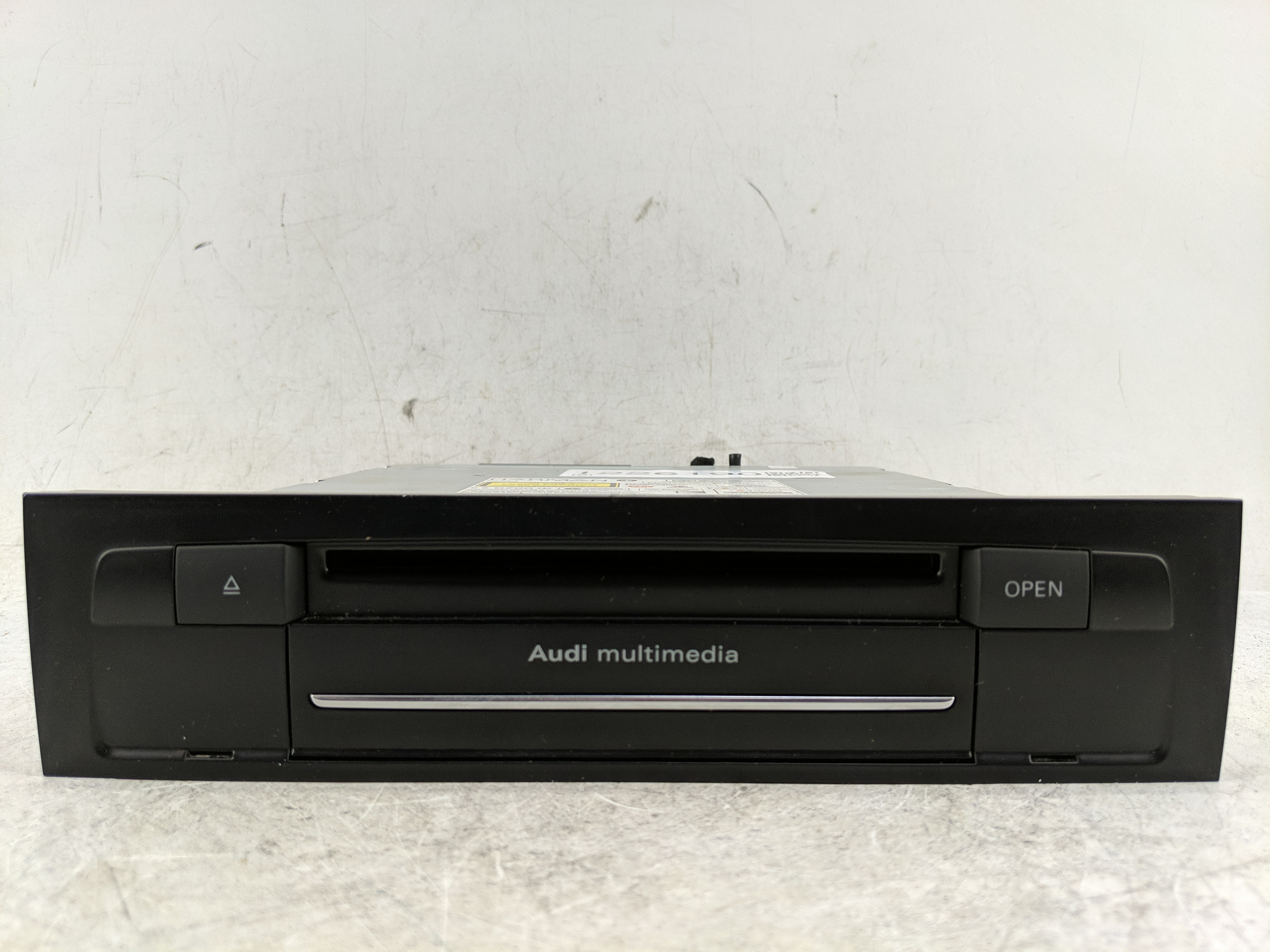2013-2015 Audi Q7 Am Fm Cd Player Radio Receiver 1226190 - Oemusedautoparts1.com